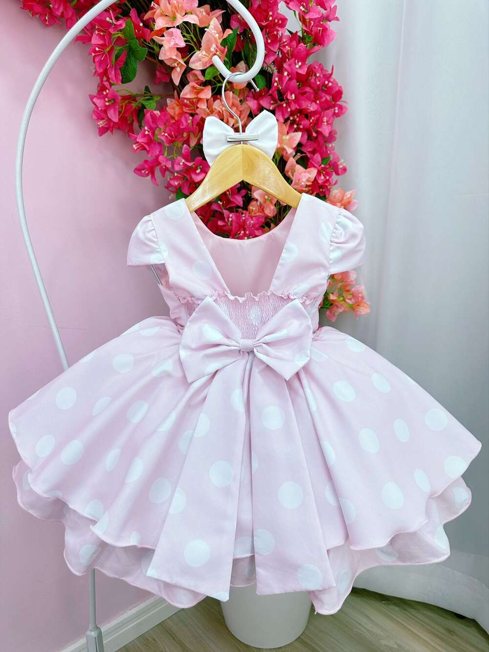 Vestido Infantil Rosa C/ Bolinhas Brancas Minnie e Laço