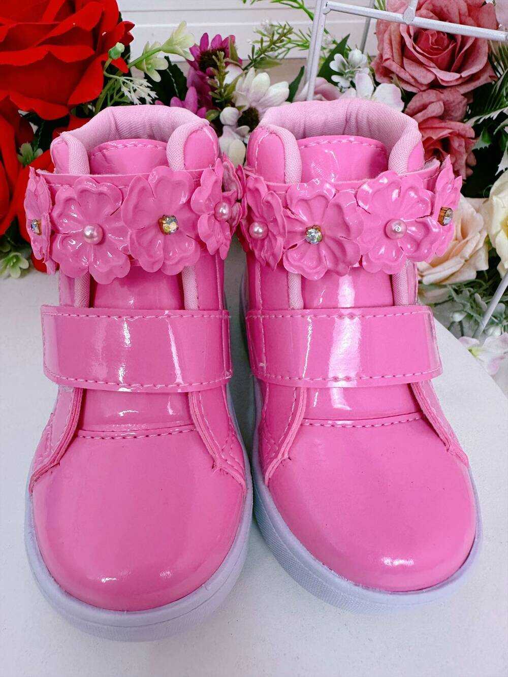 Coturno Infantil Rosa Chiclete Verniz C/ Velcro e Florzinhas