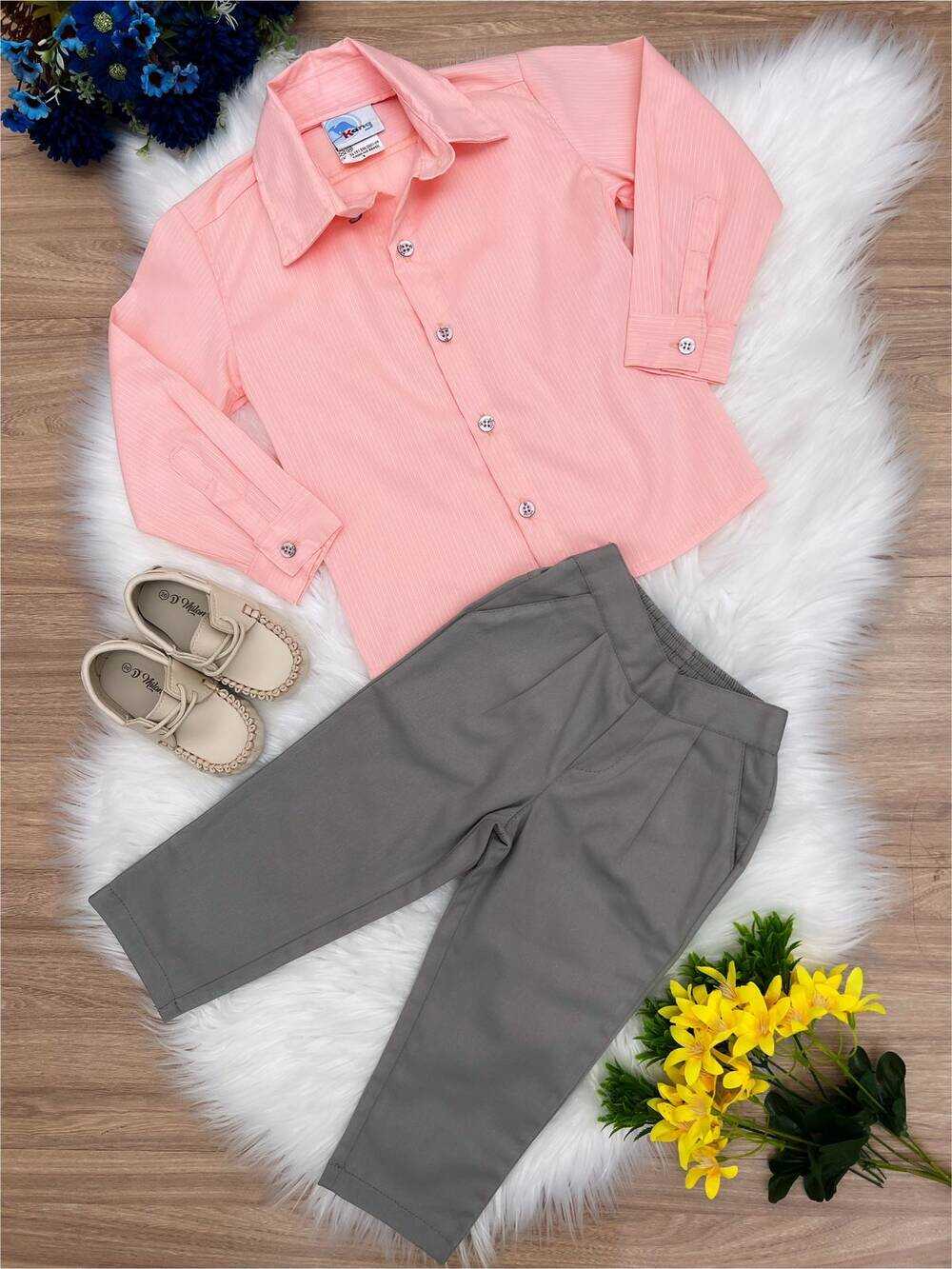 Conjunto Social Camisa Salmão e Calça Sarja Caqui