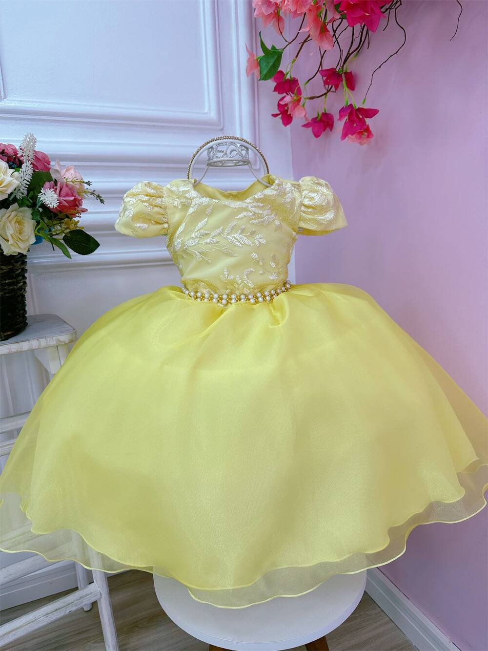 Vestido Infantil Amarelo C/ Renda Tiara e Cinto de Pérolas