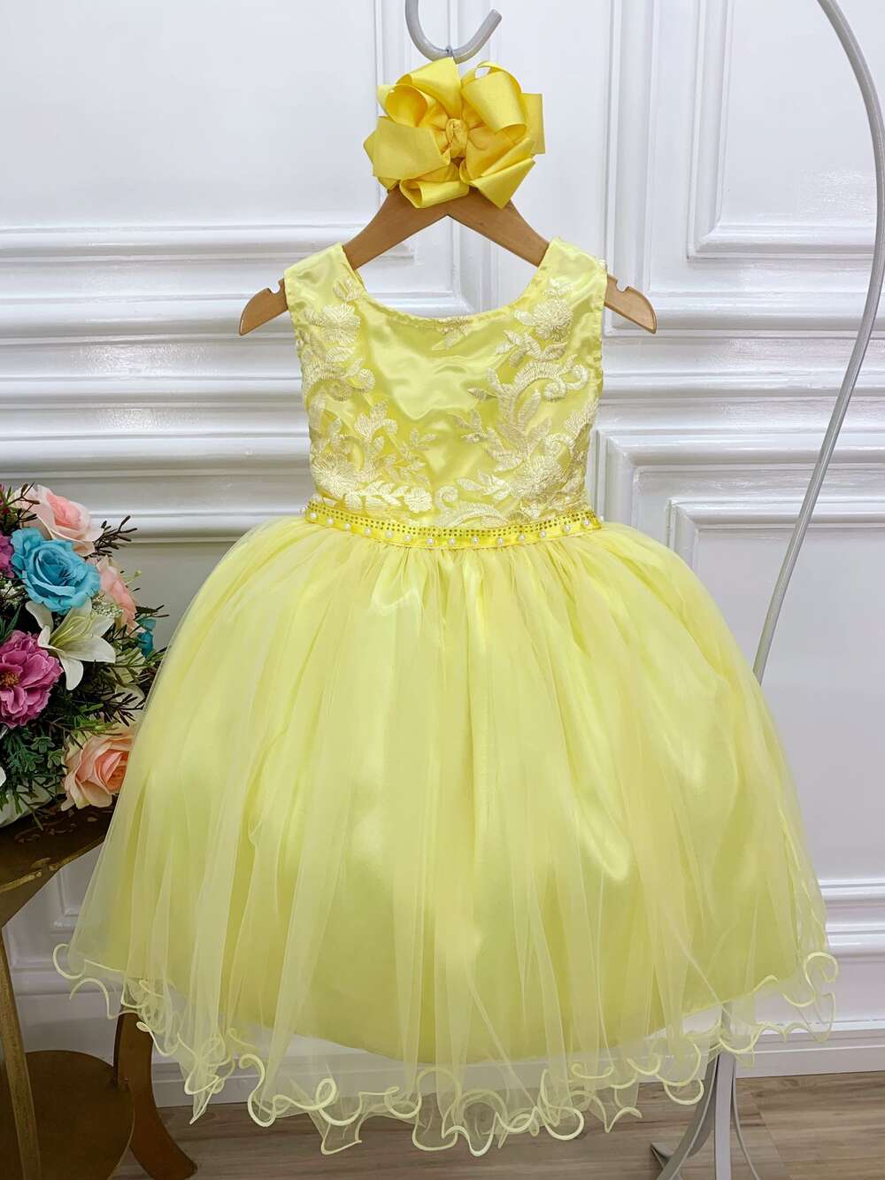 Vestido Infantil Amarelo Damas de Honra Renda Pérola Strass