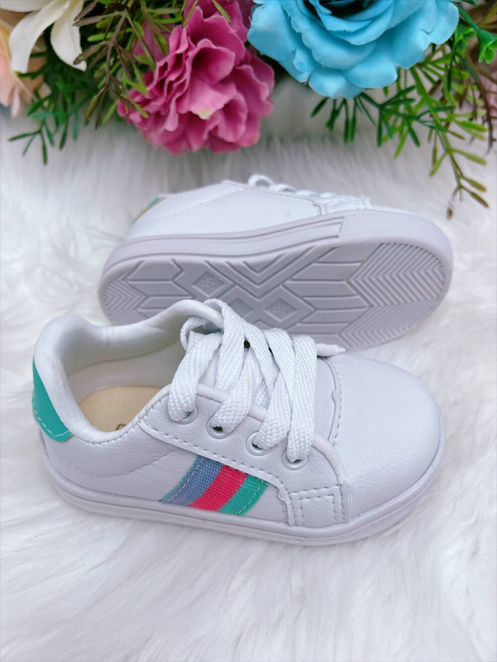 Tênis Infantil Branco e Verde C/ Cadarço Meninas