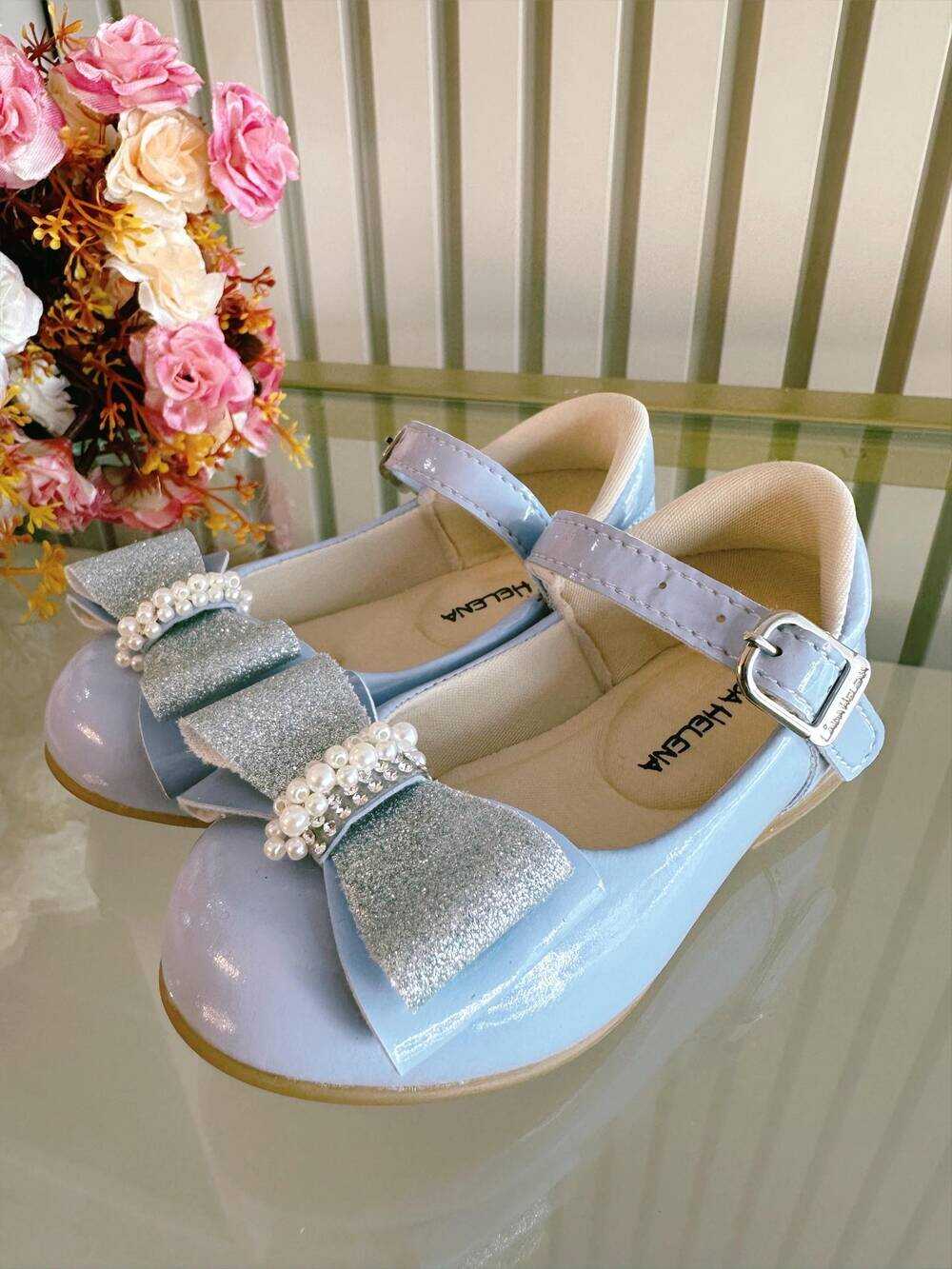 Sapatinho Azul Bebê Verniz Aplique Lacinho e Strass Glitter