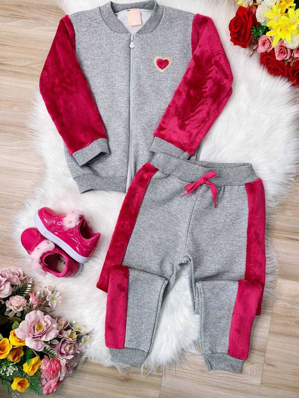 Conjunto de Moletom Blusa Com Zíper e Calça Cinza e Pink