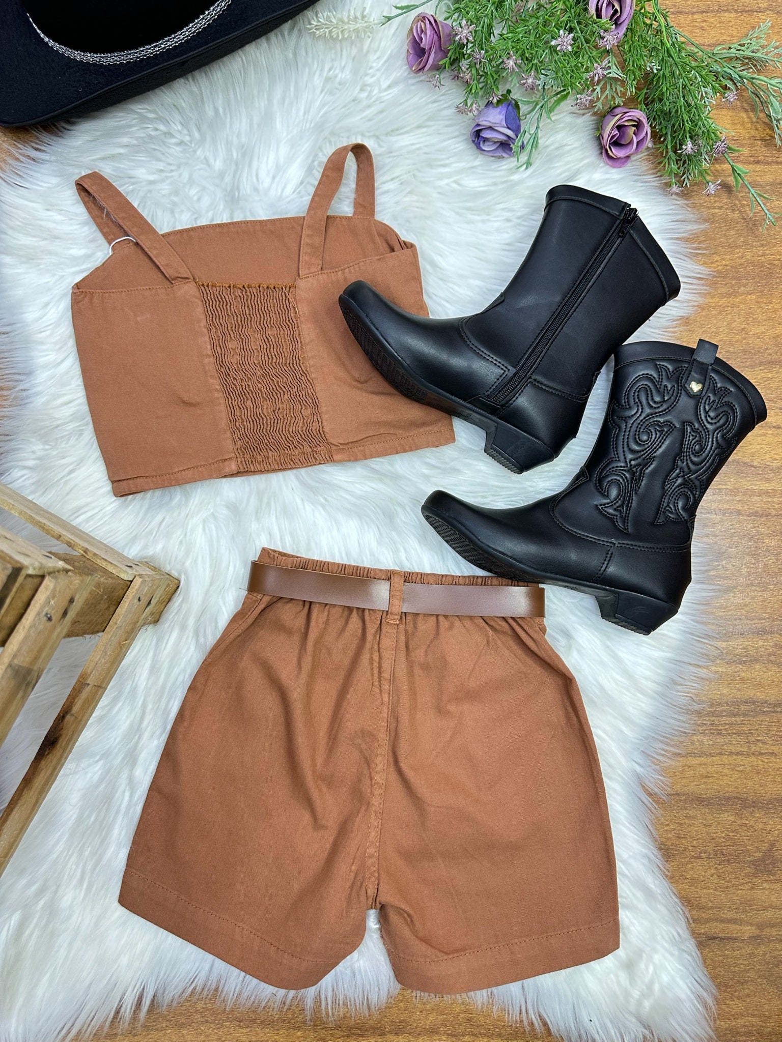 Conjunto Infantil Blusa e Short Sarja Marrom Boiadeira Casual