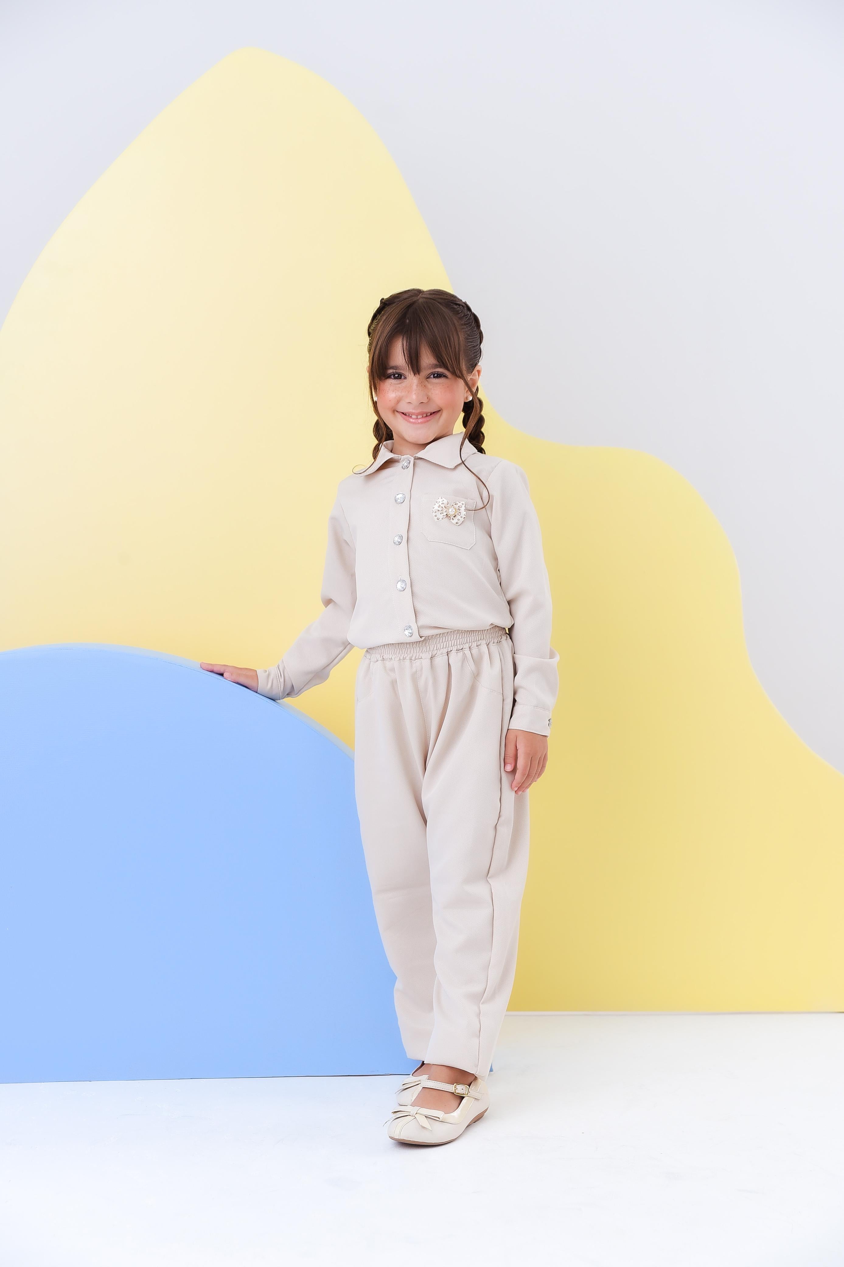 Conjunto infantil Nude Com Camisa e Calça Casual Luxo