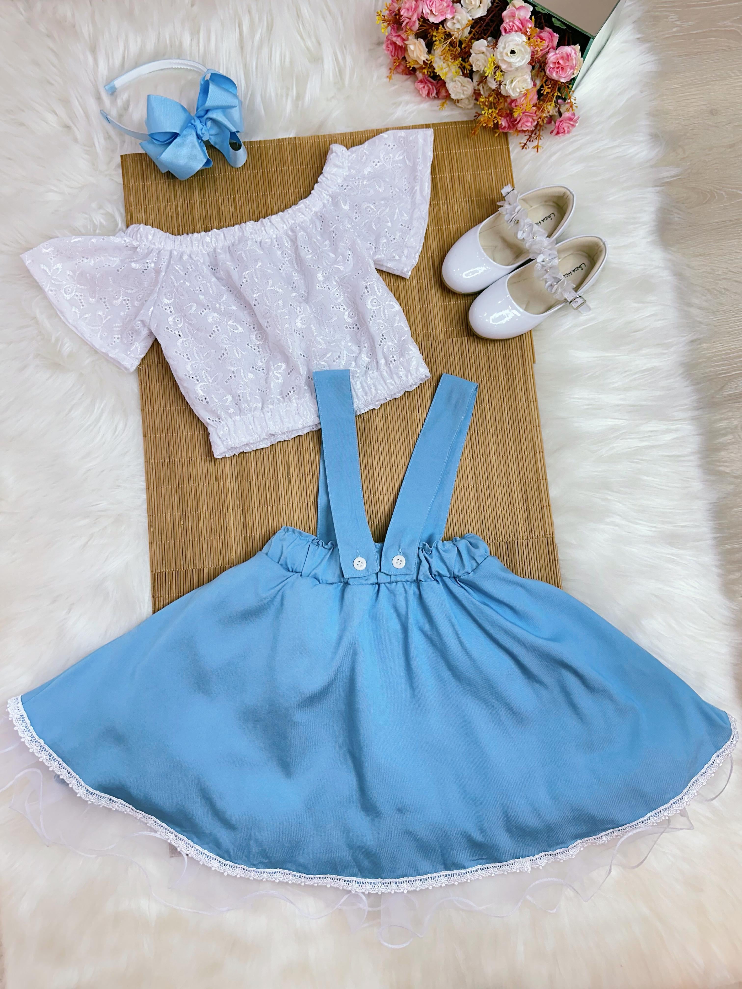 Conjunto Meninas Blusa Branca Bordada e Salopete Azul Claro