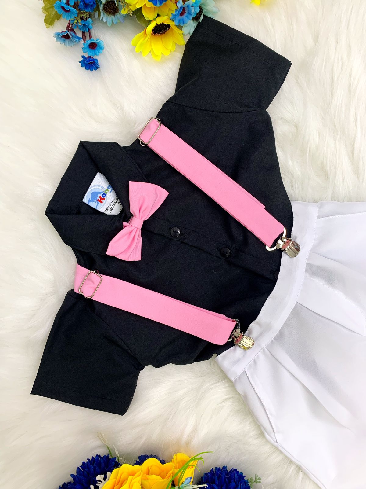 Conjunto Camisa Preta e Short Branco C/ Susp. Circo Chefinho