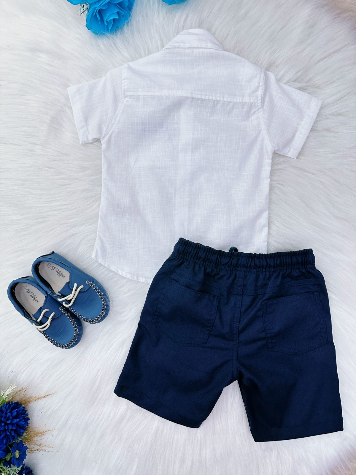 Conjunto Camisa Branca Com Short Azul Marinho C/ Cordão