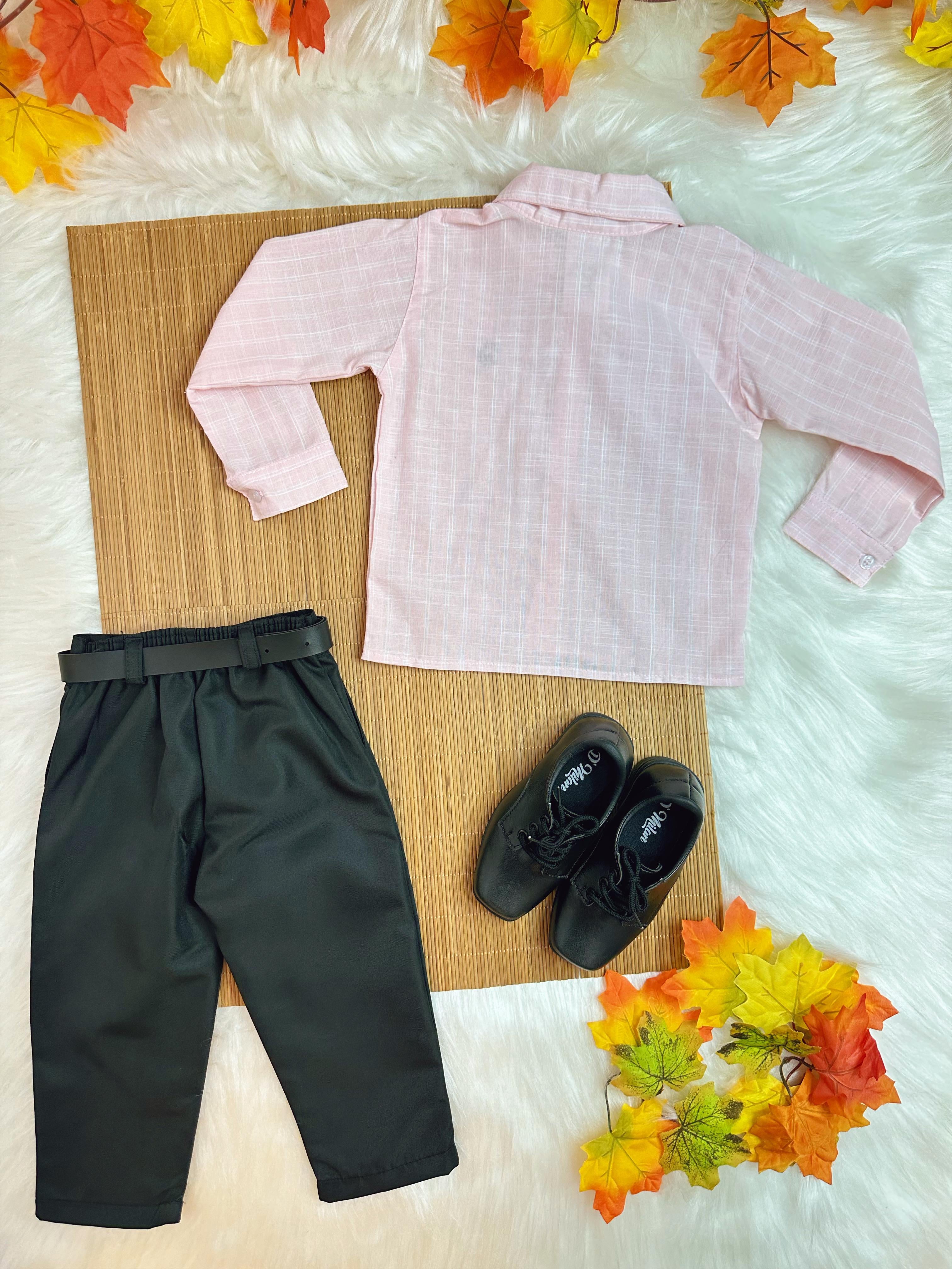 Conjunto Infantil Camisa Listrada Salmão e Calça Preta Cinto