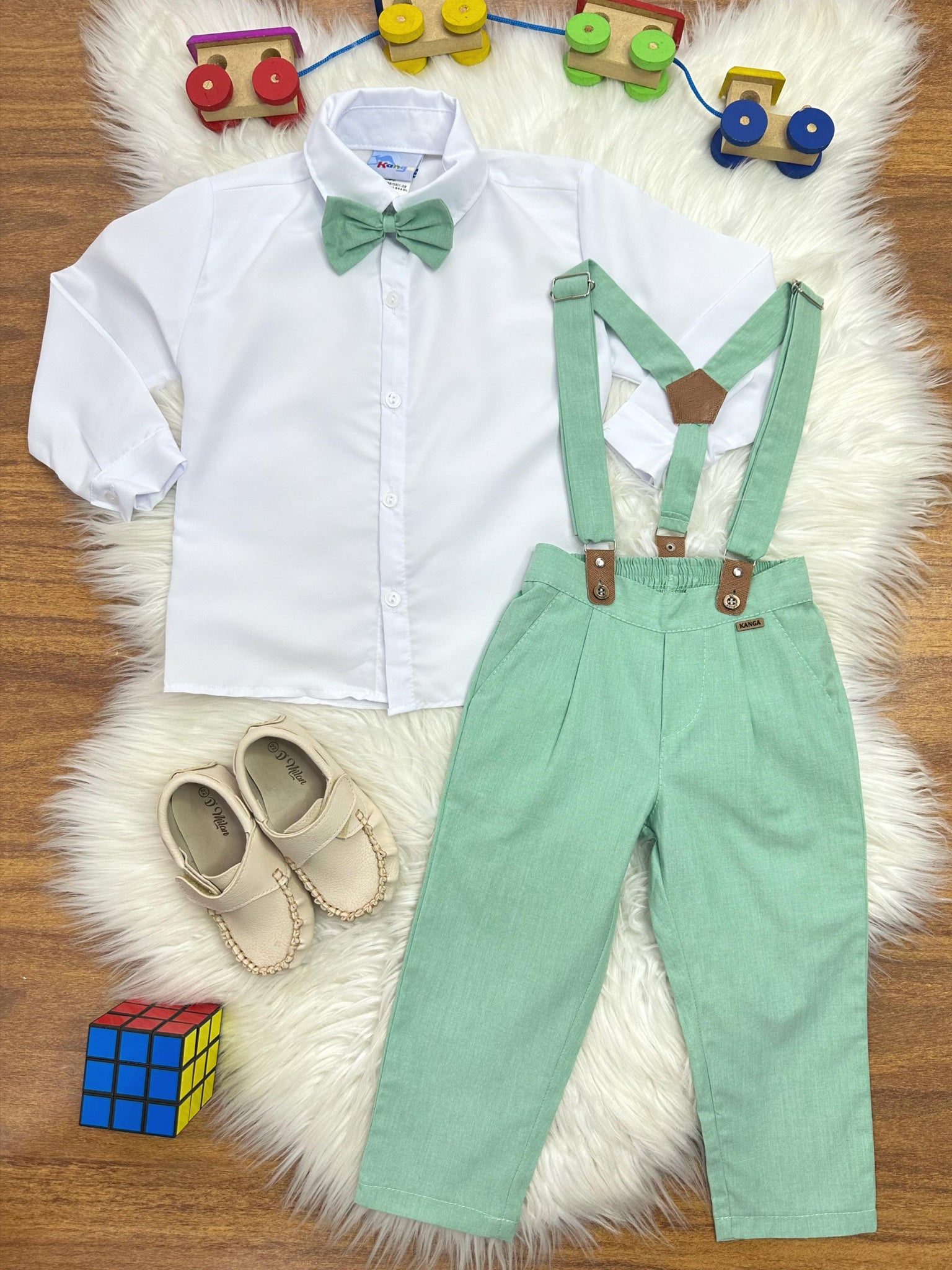Conjunto Social Camisa Branca Com Calça Gravata e Susp. Verde