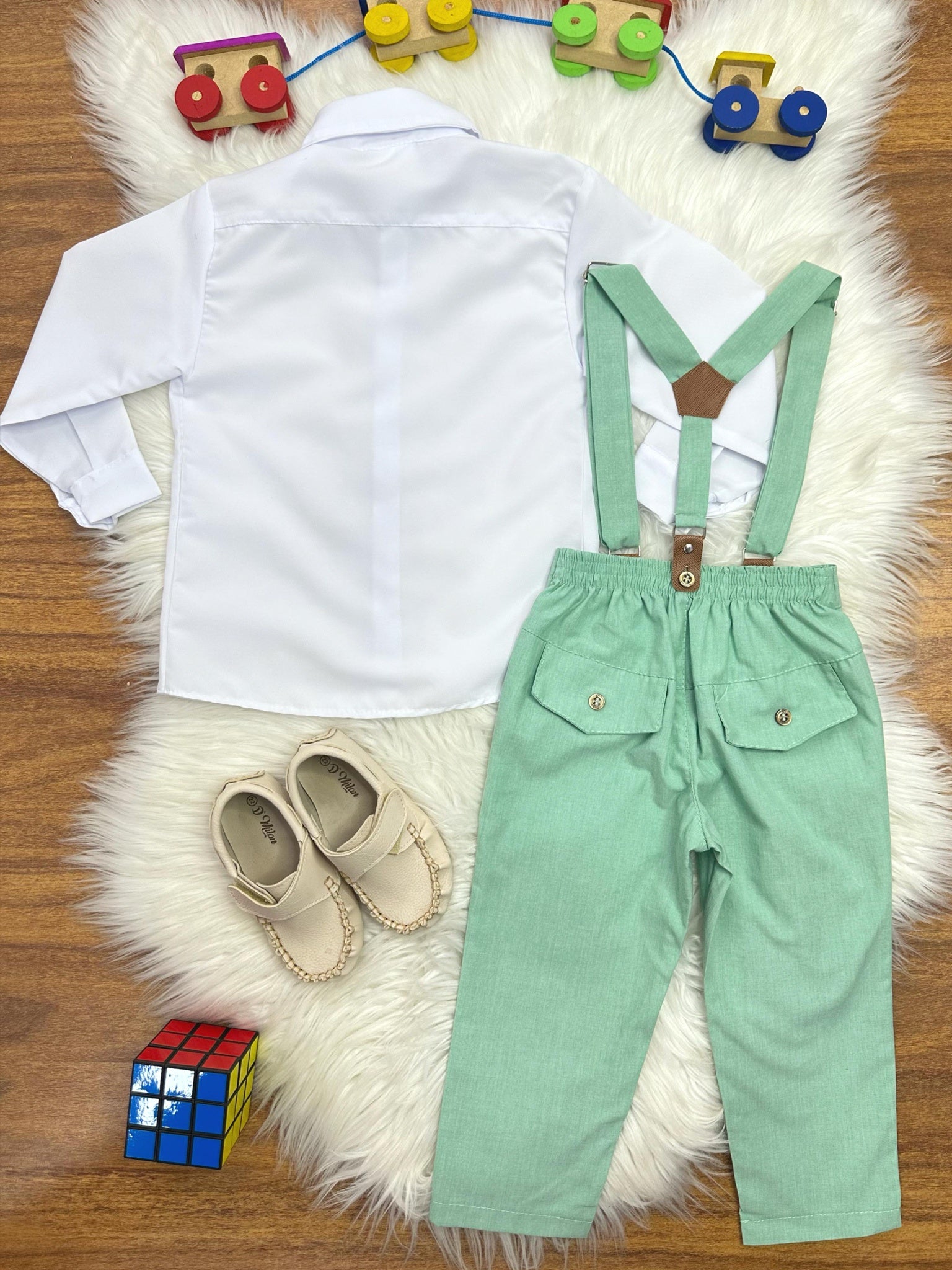 Conjunto Social Camisa Branca Com Calça Gravata e Susp. Verde