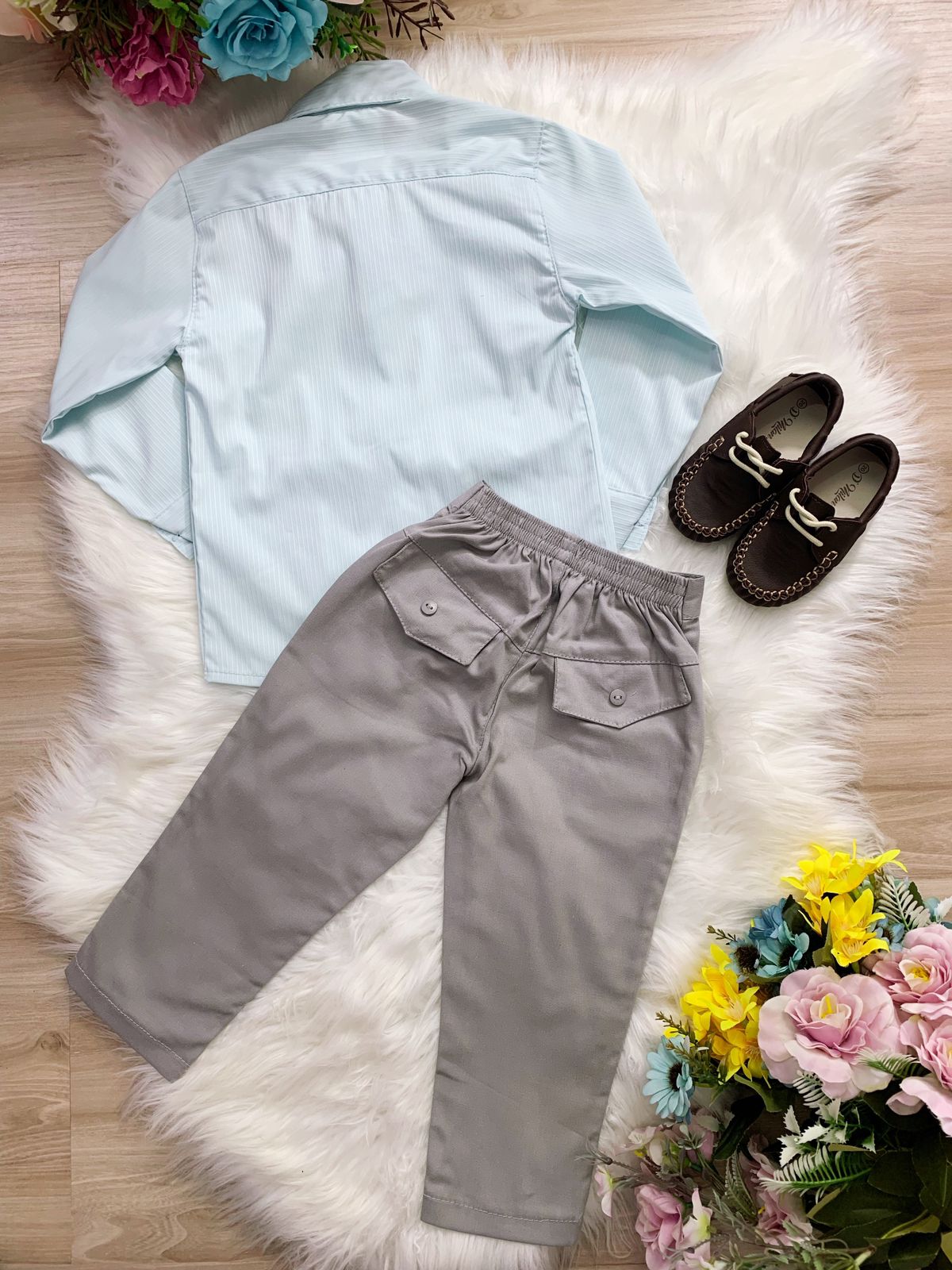 Conjunto Social Camisa Verde e Calça Sarja Cinza