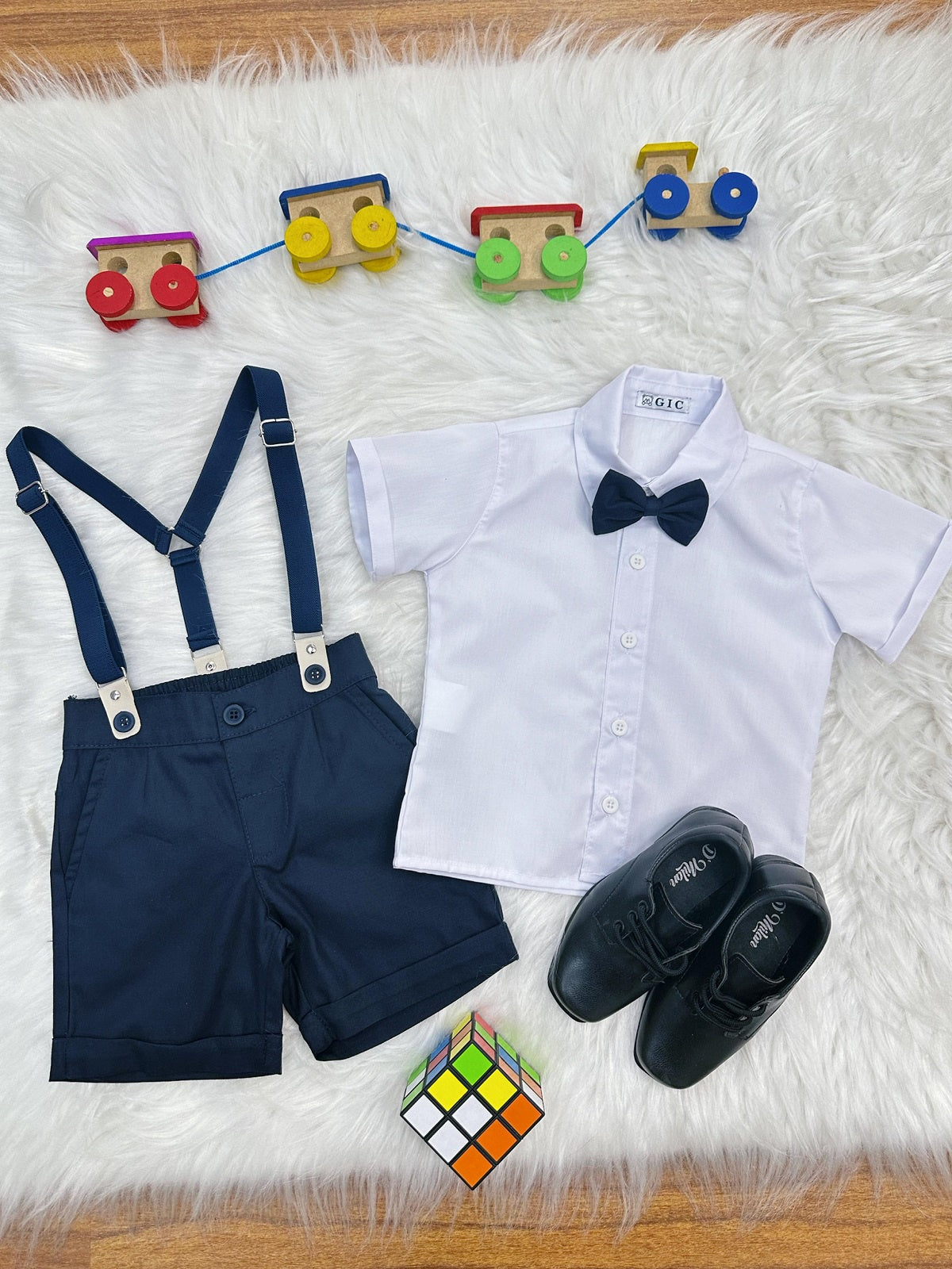 Conjunto Social Pajem Camisa Branca Short e Susp. Azul Escuro