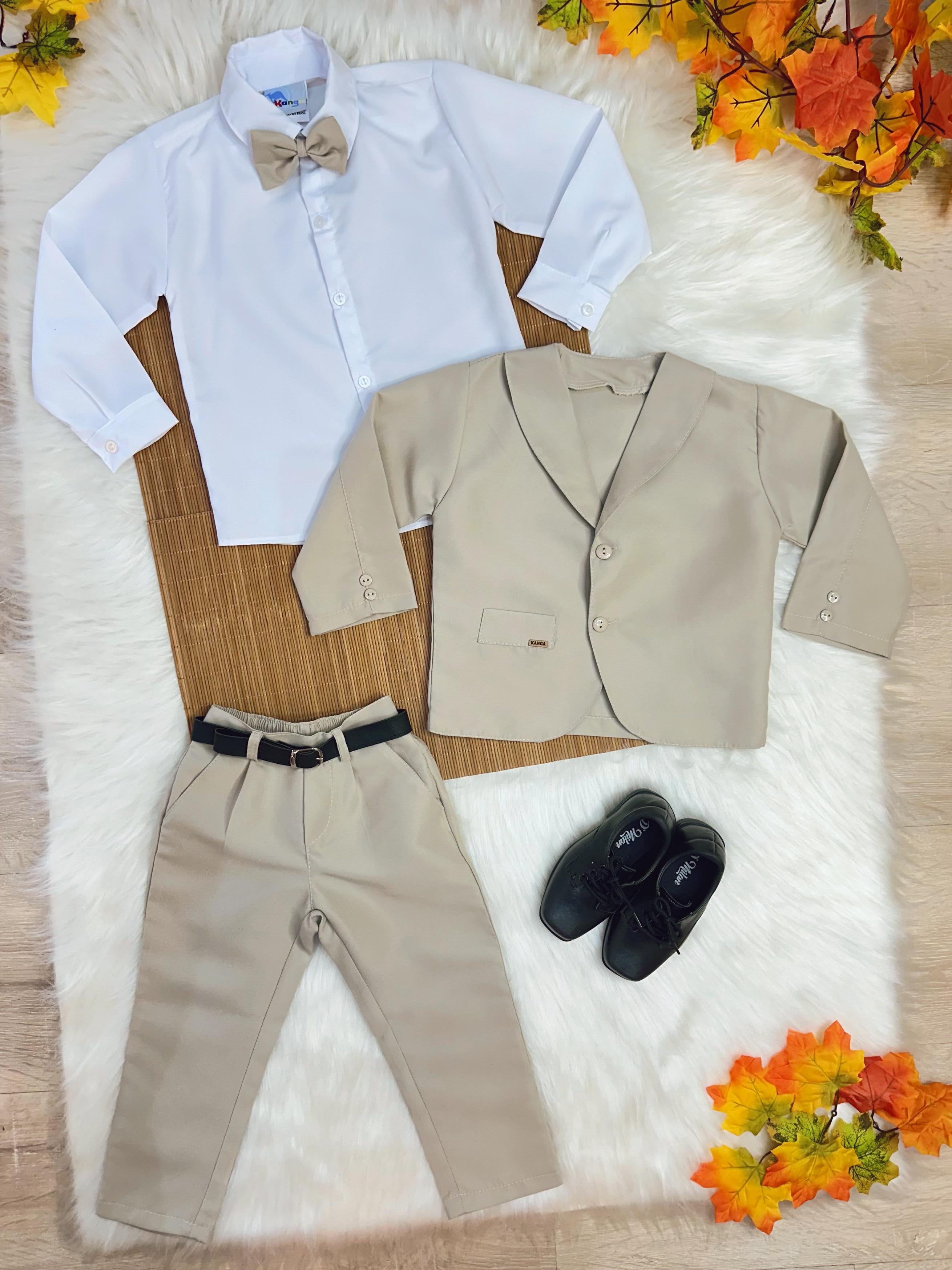 Terno Social Com Calça Gravata Bege e Camisa Branca