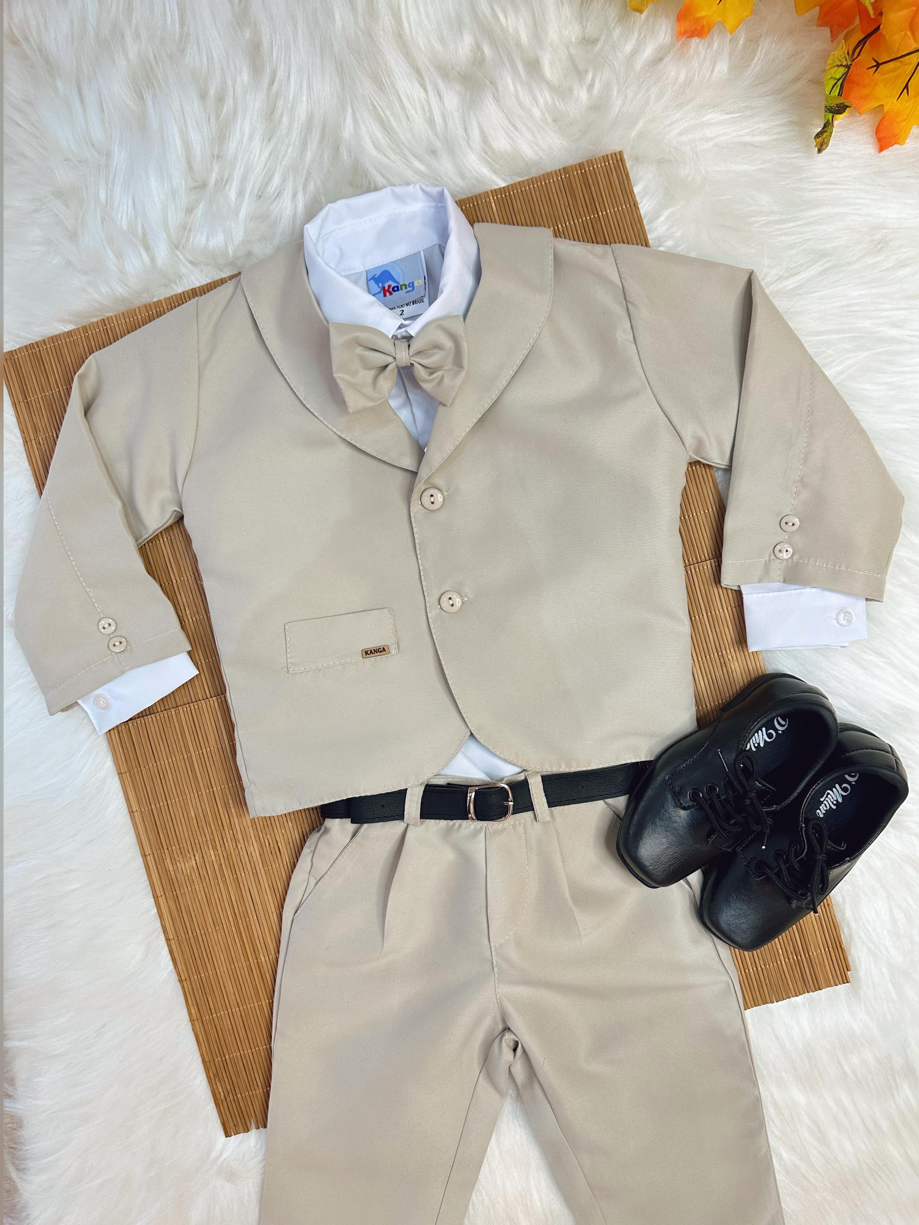 Terno Social Com Calça Gravata Bege e Camisa Branca