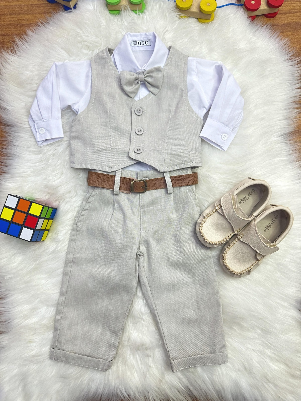 Conjunto Social Bebê Calça Colete Bege e Camisa Branca