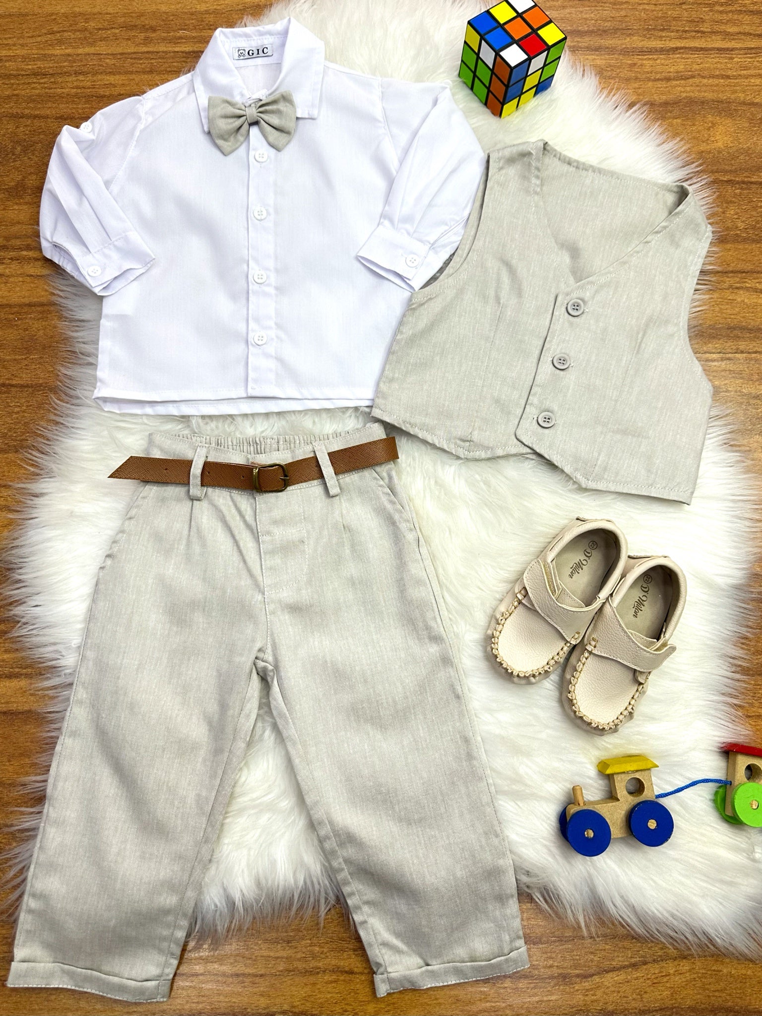 Conjunto Social Bebê Calça Colete Bege e Camisa Branca