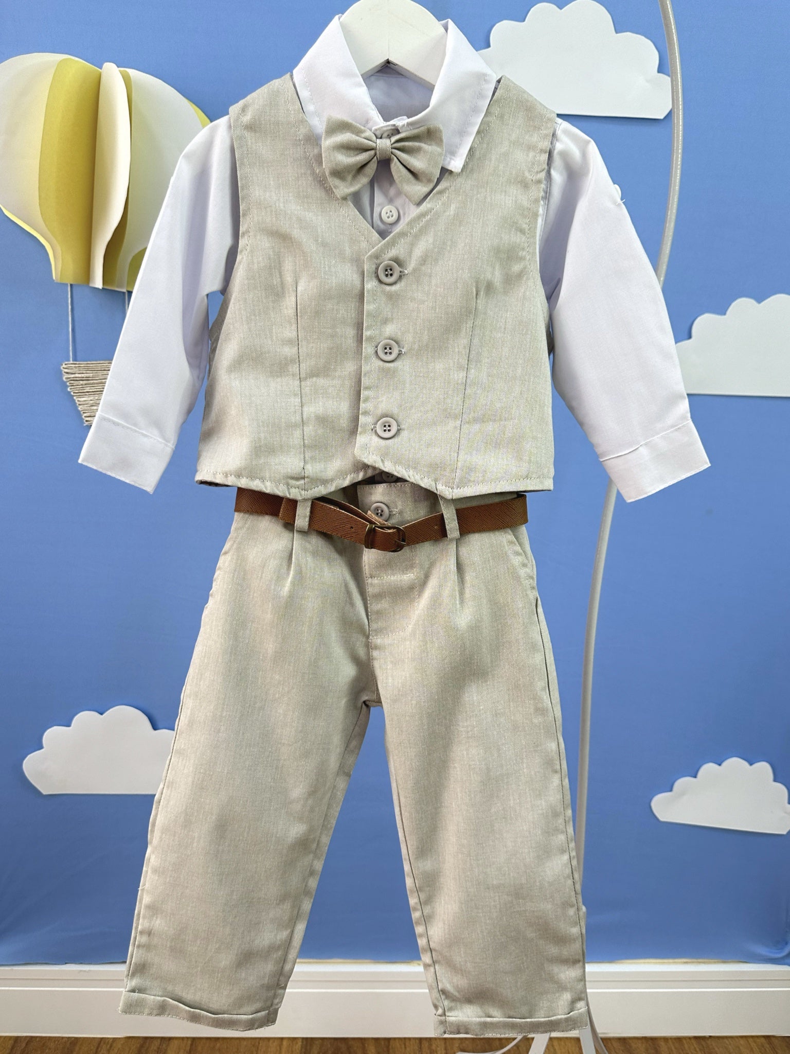 Conjunto Social Bebê Calça Colete Bege e Camisa Branca