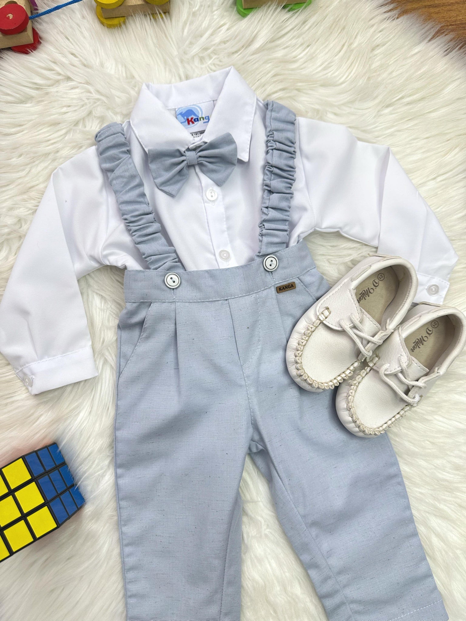 Conjunto Social Bebê Camisa Branca Calça Susp. e Gravata Azul