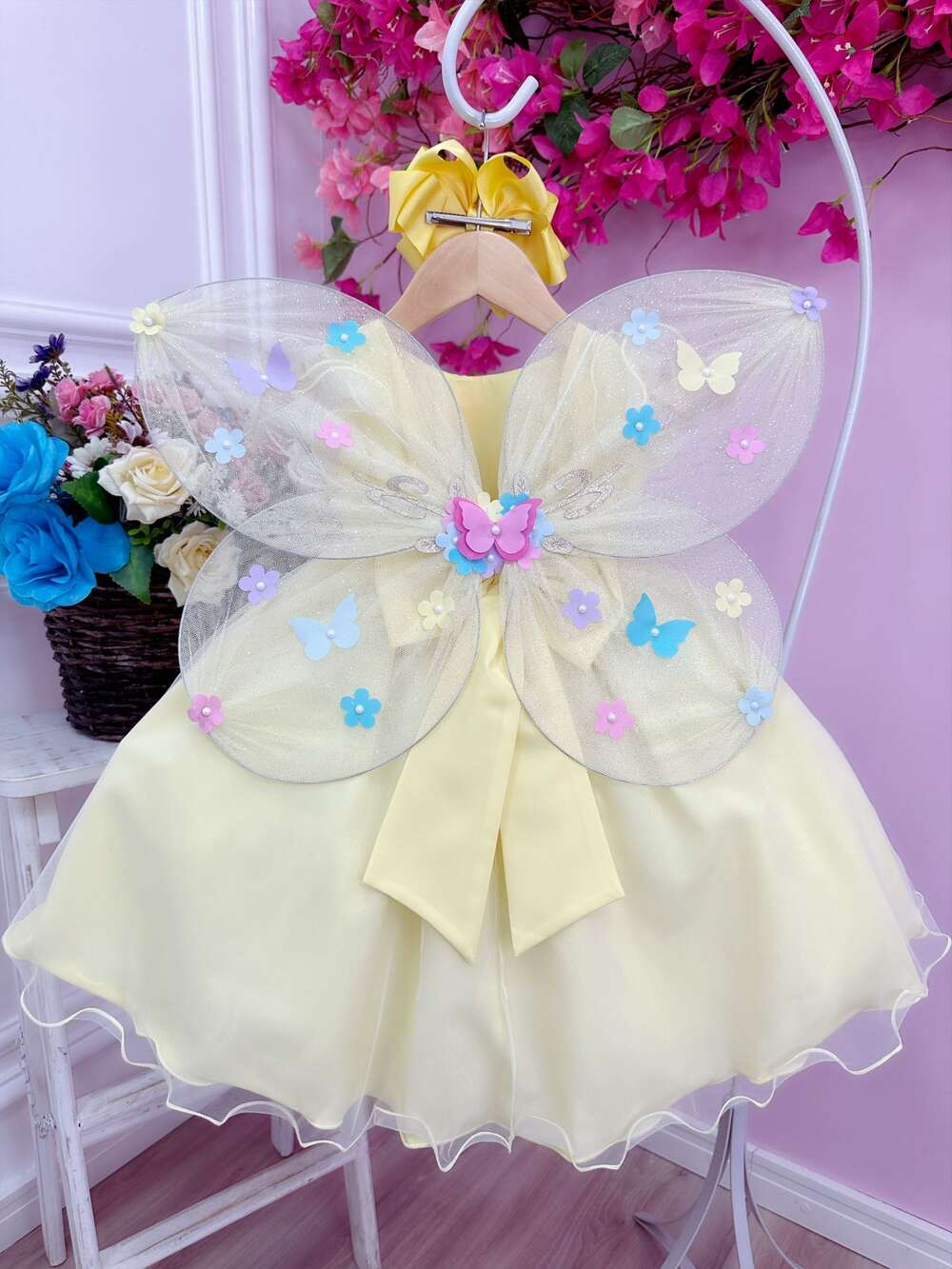 Vestido Infantil Amarelo Nervura Aplique Borboletas Flores