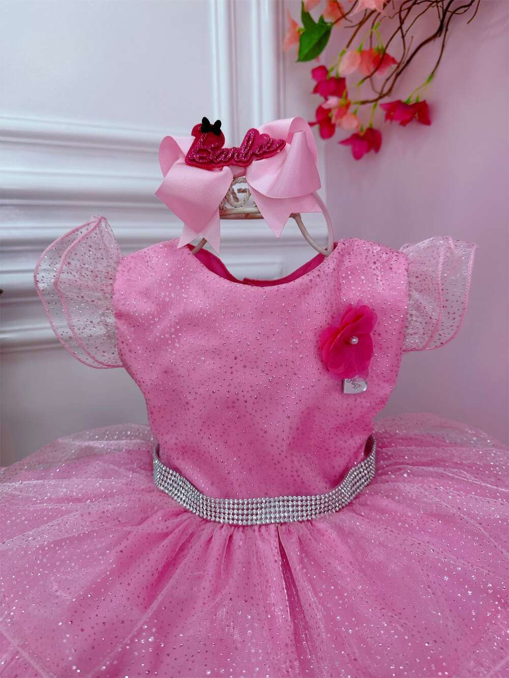 Vestido Infantil Barbie Rosa Glitter Cinto Strass Broche Flor