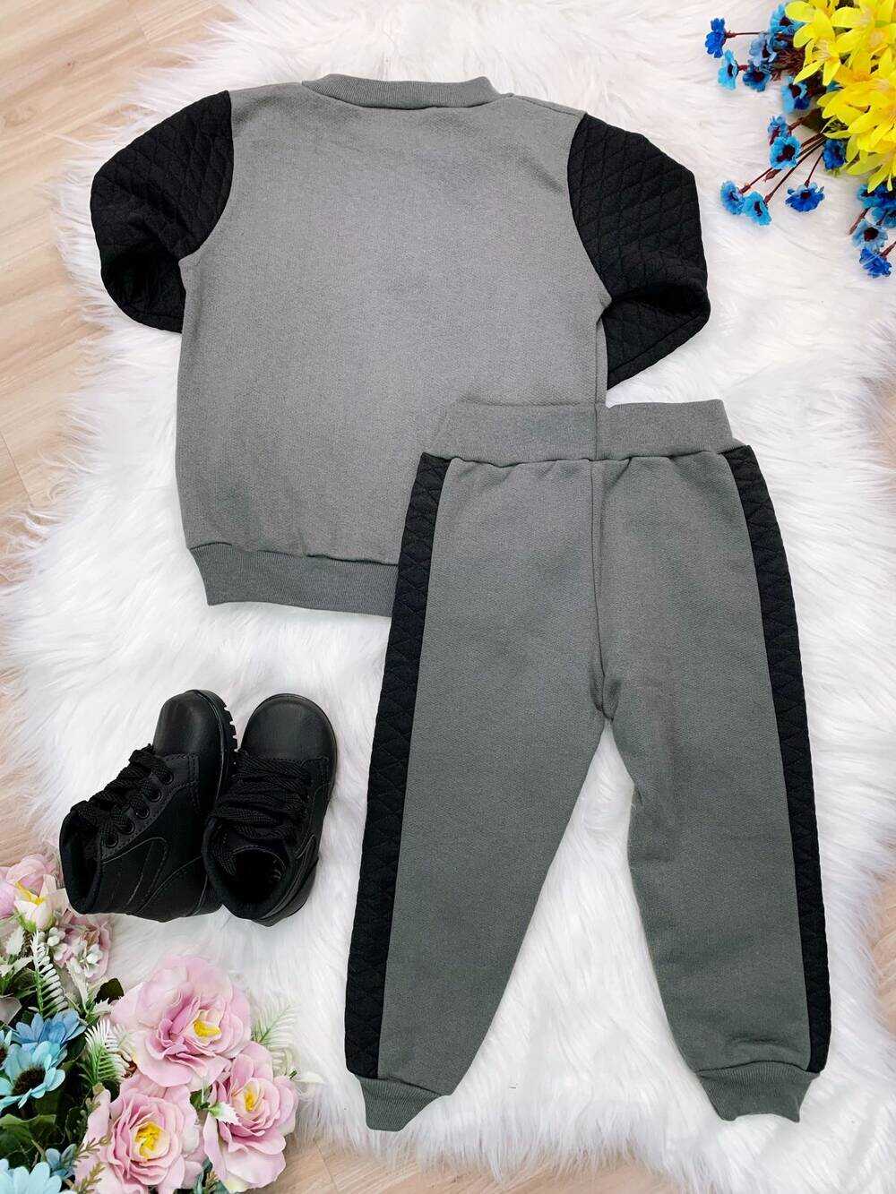 Conjunto de Moletom Jaqueta e Calça Cinza Escuro e Preto