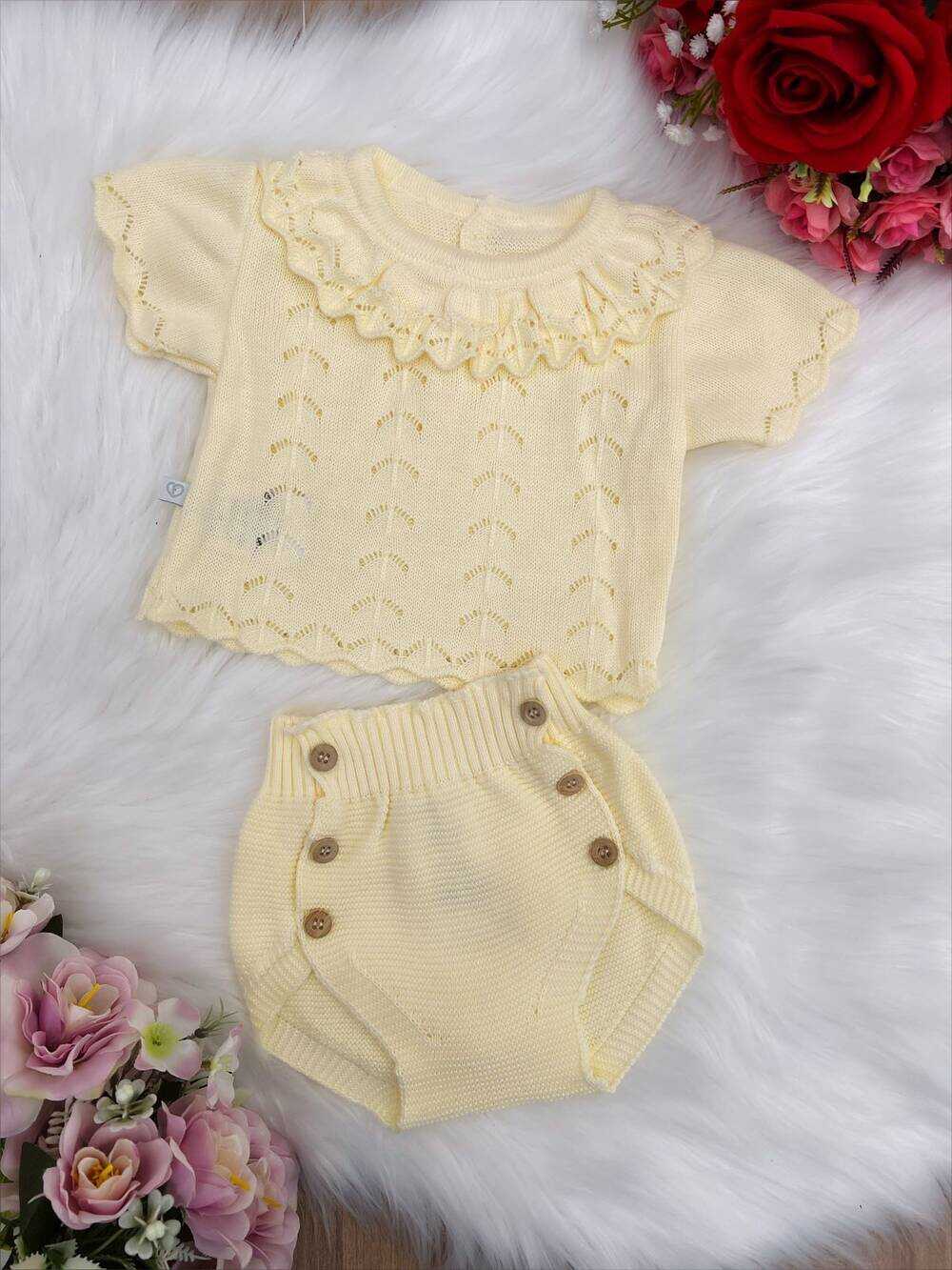 Conjunto Blusa e Tapa Fralda Gola Tricot Bebê Amarelo