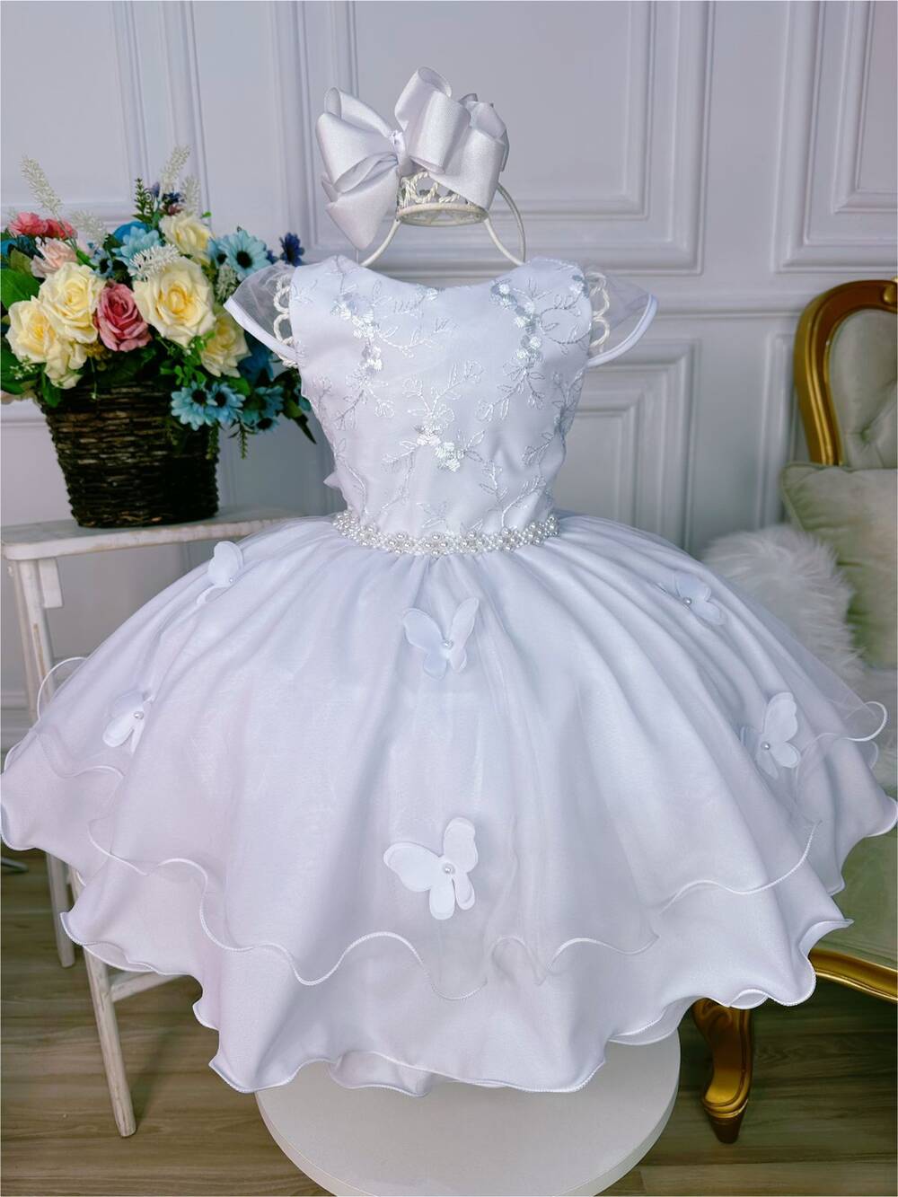 Vestido Infantil Branco C/ Renda e Aplique de Borboletas