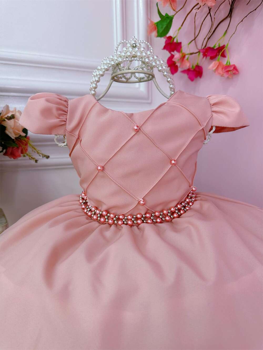 Vestido Infantil Rosa Chá Busto Nervura C/ Cinto de Pérolas