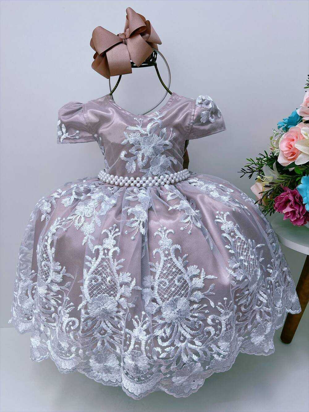 Vestido Infantil Nude Renda Branca Realeza Cinto Pérolas