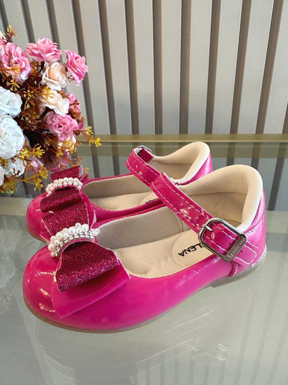 Sapatinho Pink Verniz C/ Aplique de Lacinho e Strass Glitter