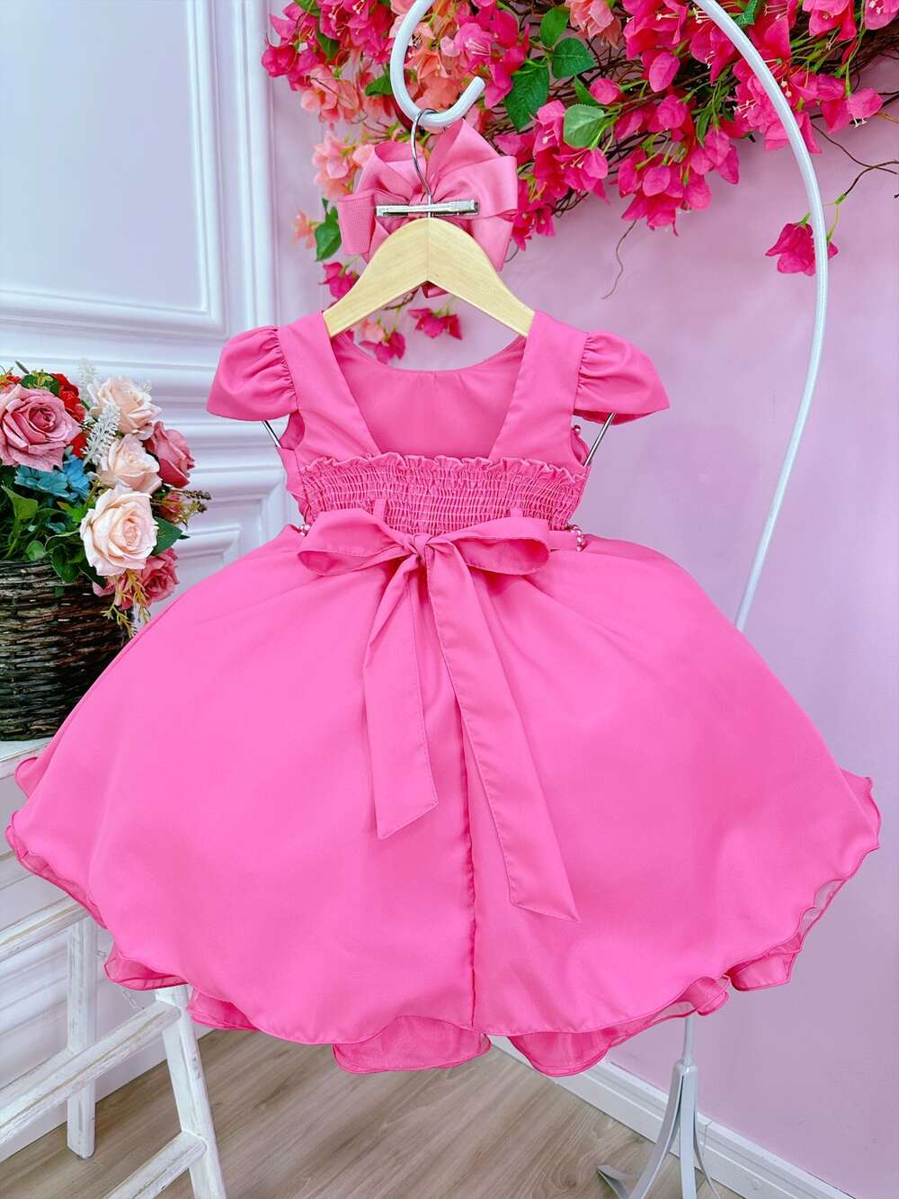 Vestido Infantil Rosa Chiclete Cinto Pérolas Damas Casamento