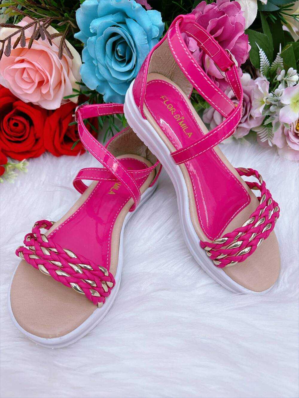 Sandália Infantil Tiras Trançadas Rasteira Pink