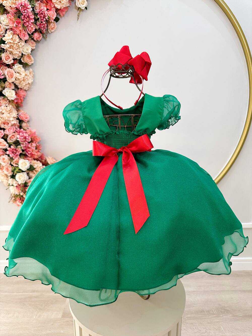 Vestido Infantil Verde C/ Busto Plissado e Broche Natal Festa