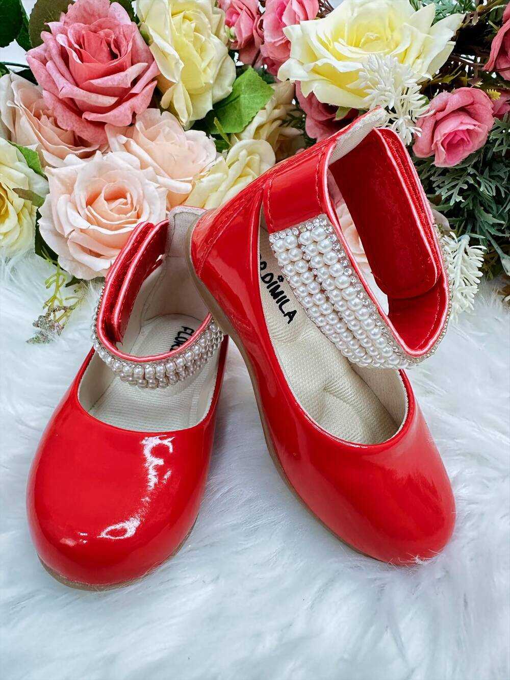 Sapatinho Vermelho com Tornozeleira Pérolas e Strass