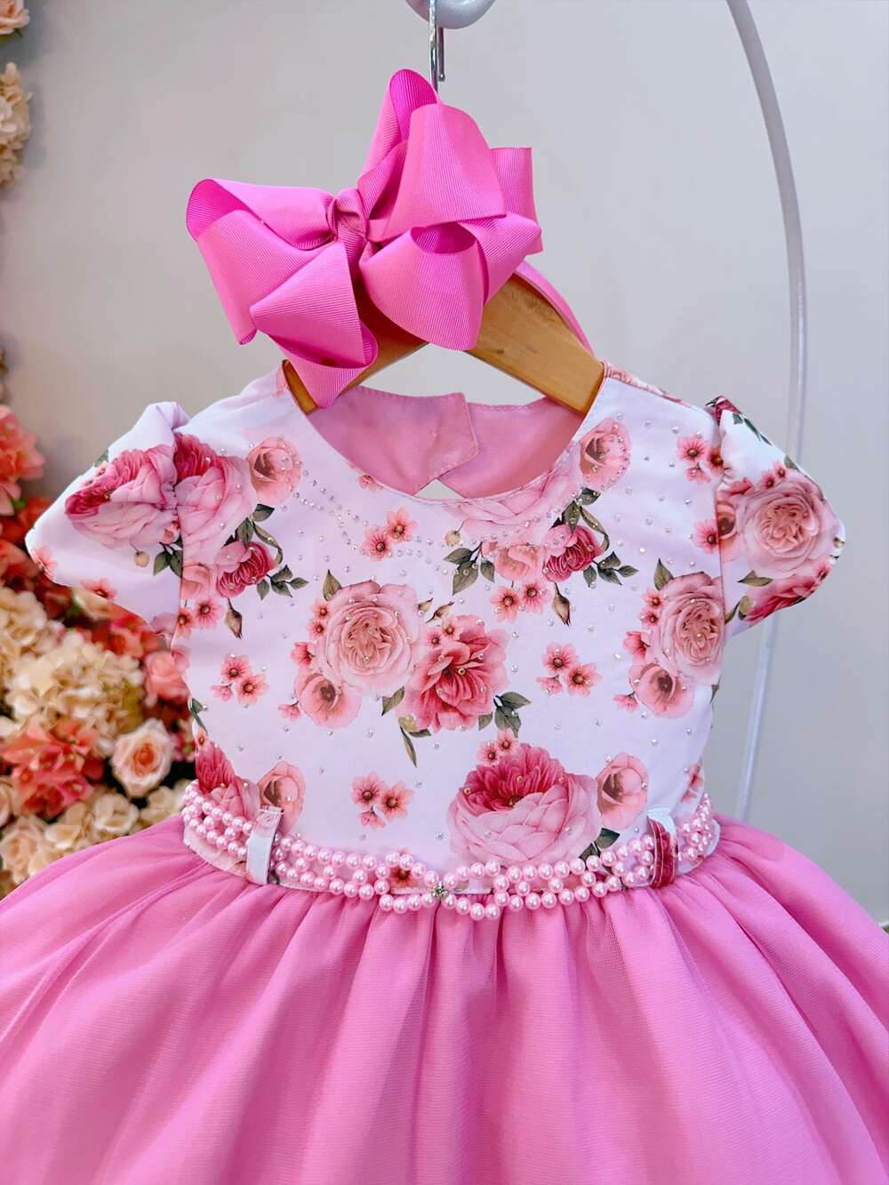 Vestido Infantil Branco Florido Strass e Saia Rosa Luxo