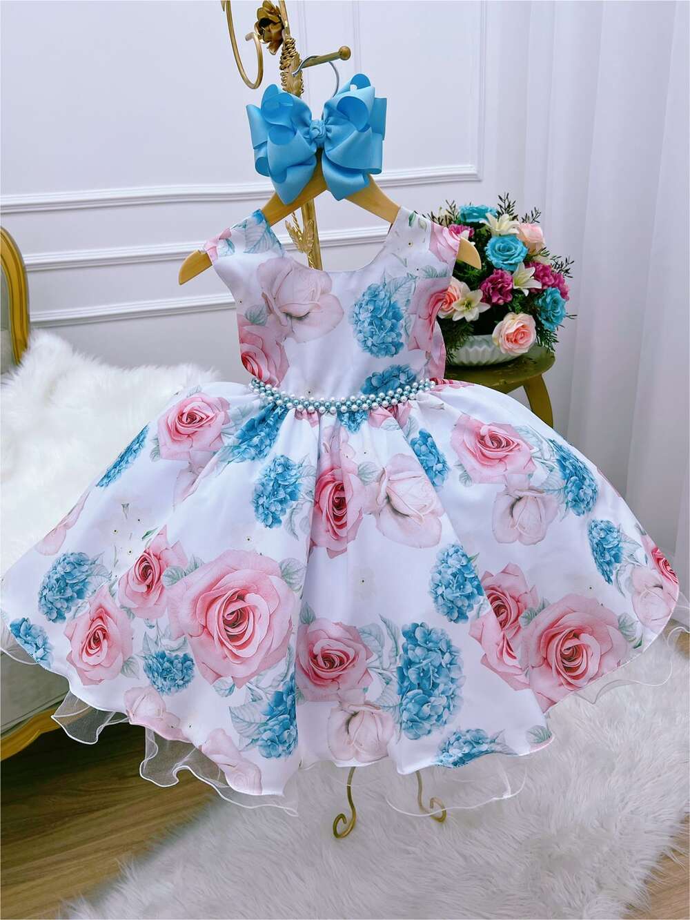 Vestido Infantil Branco Jardim das Flores Cinto Pérolas Luxo