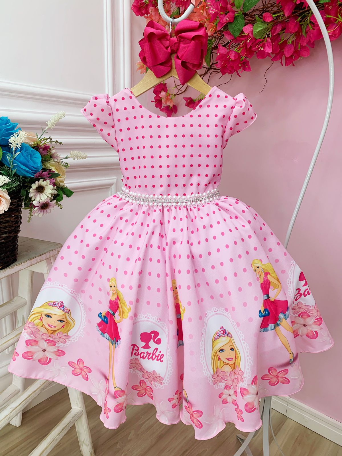 Vestido infantil Barbie Rosa C/ Cinto de Pérolas e Strass