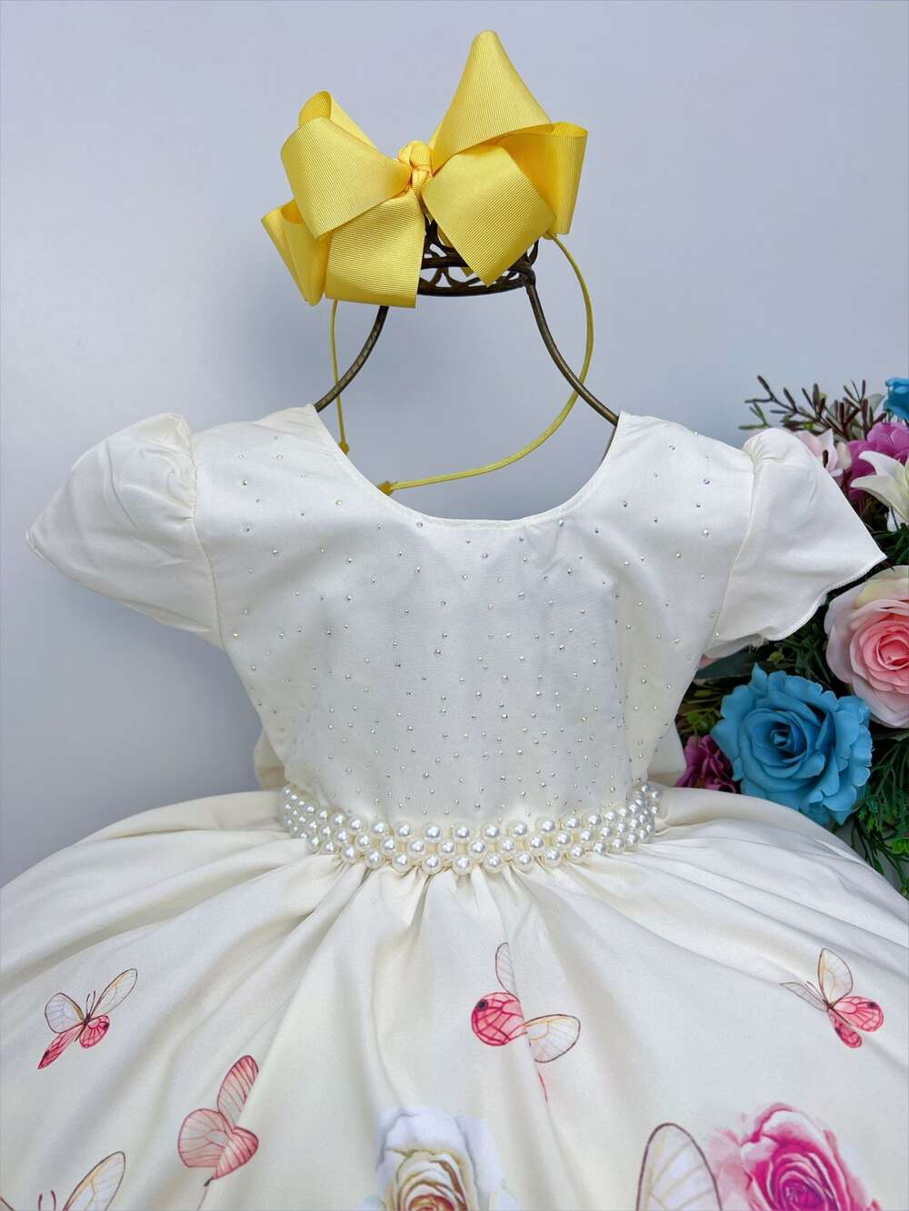 Vestido Infantil Marfim Jardim das Borboletas Pérolas Luxo