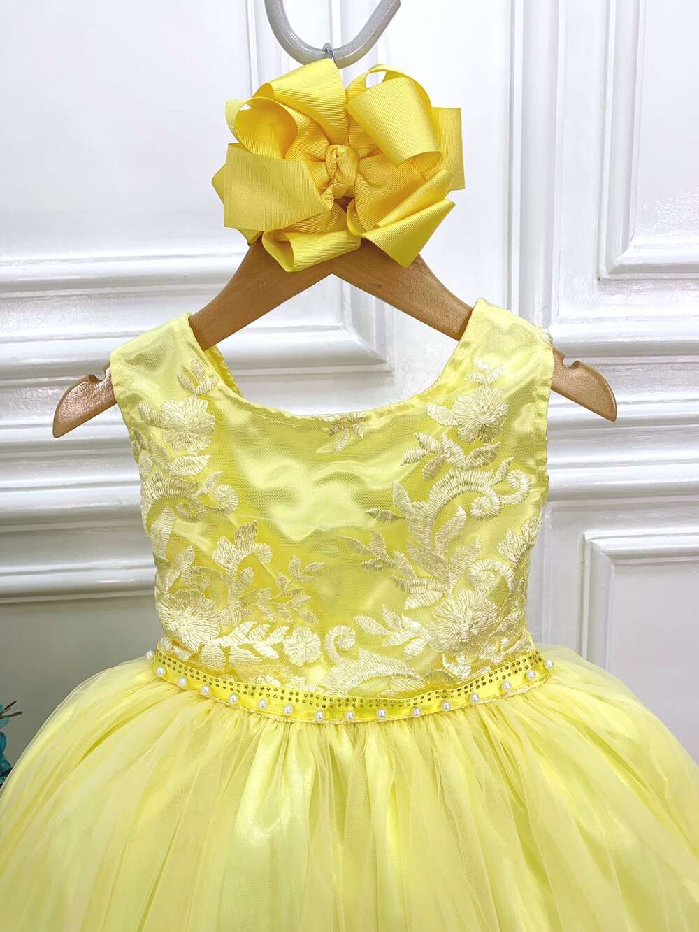 Vestido Infantil Amarelo Damas de Honra Renda Pérola Strass