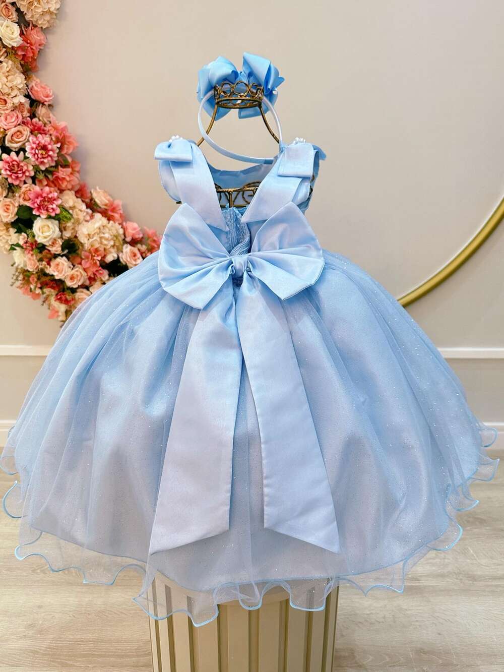 Vestido Infantil Azul Claro C/ Pérolas e Saia Tule Glitter