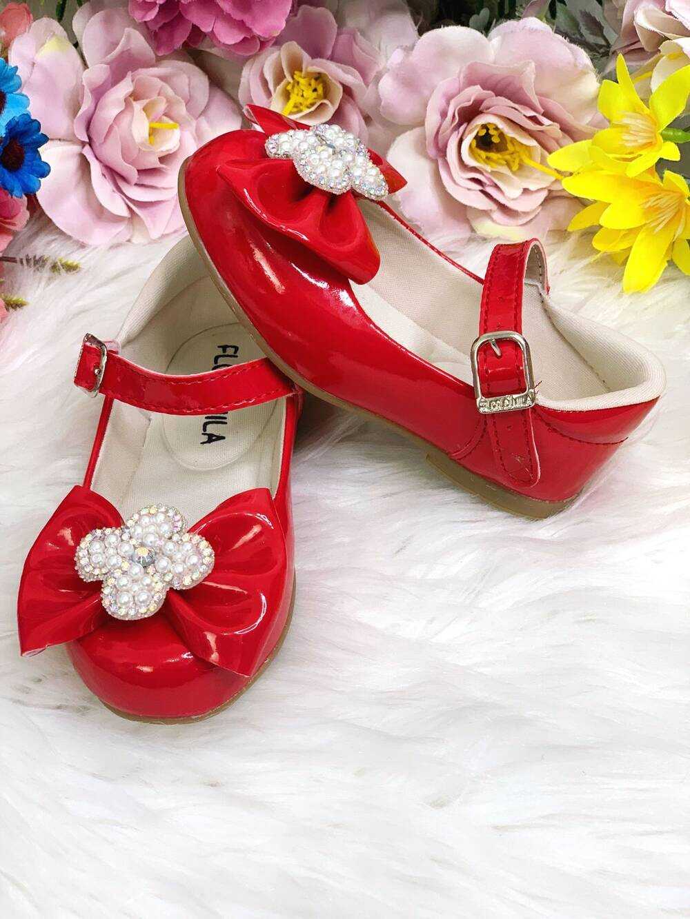 Sapatinho Vermelho Verniz C/ Lacinho e Flor Strass e Pérolas