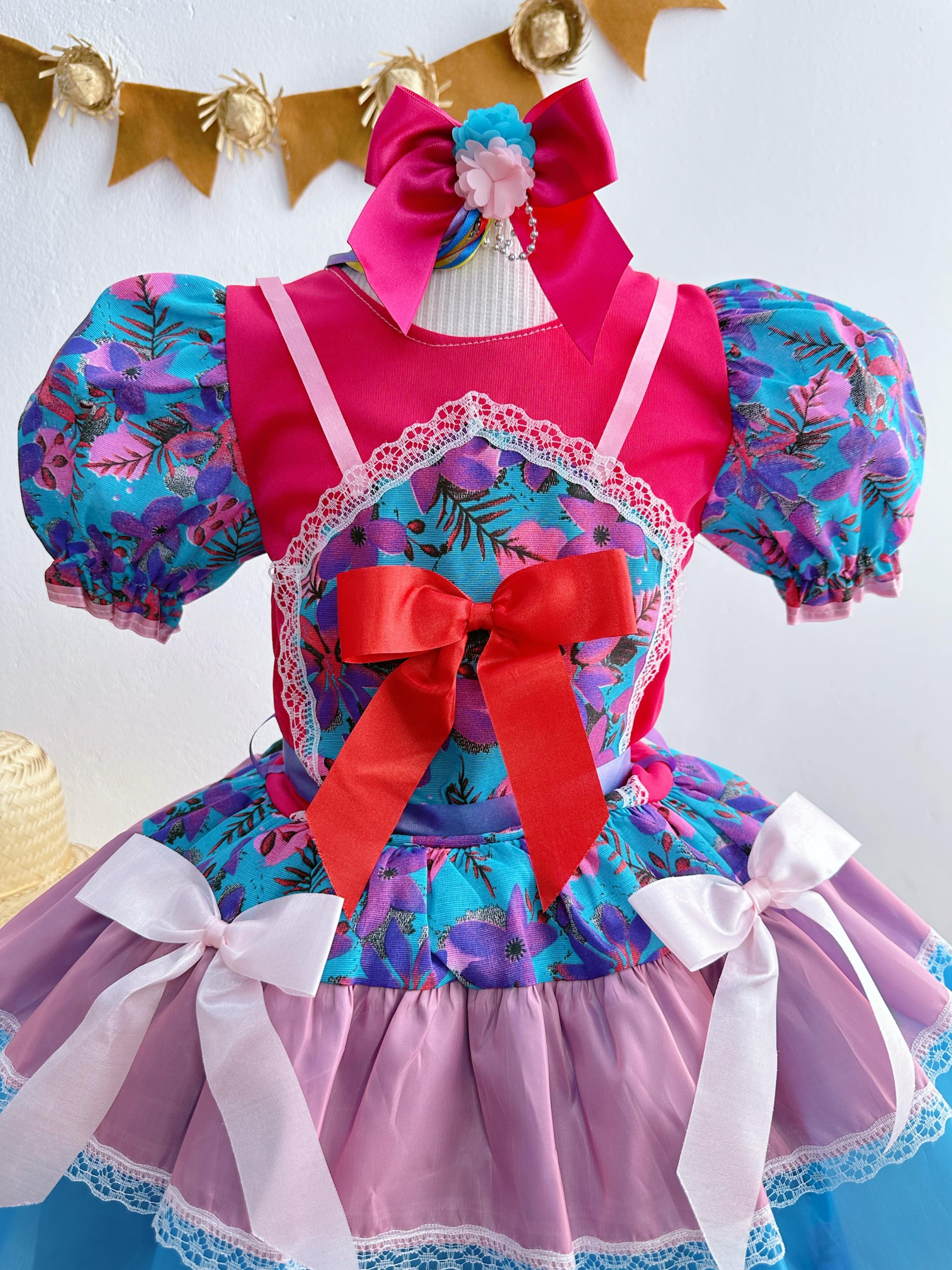 Fantasia Infantil Junino Pink e Azul Com Flores Coloridas