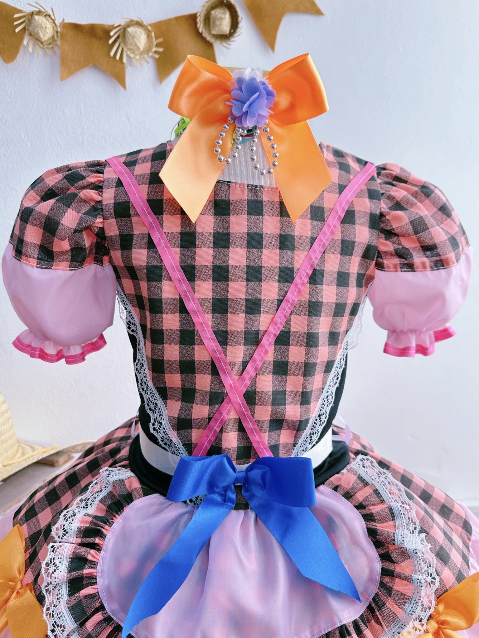 Fantasia Infantil Junino Salmão e Xadrez Preto Colorido