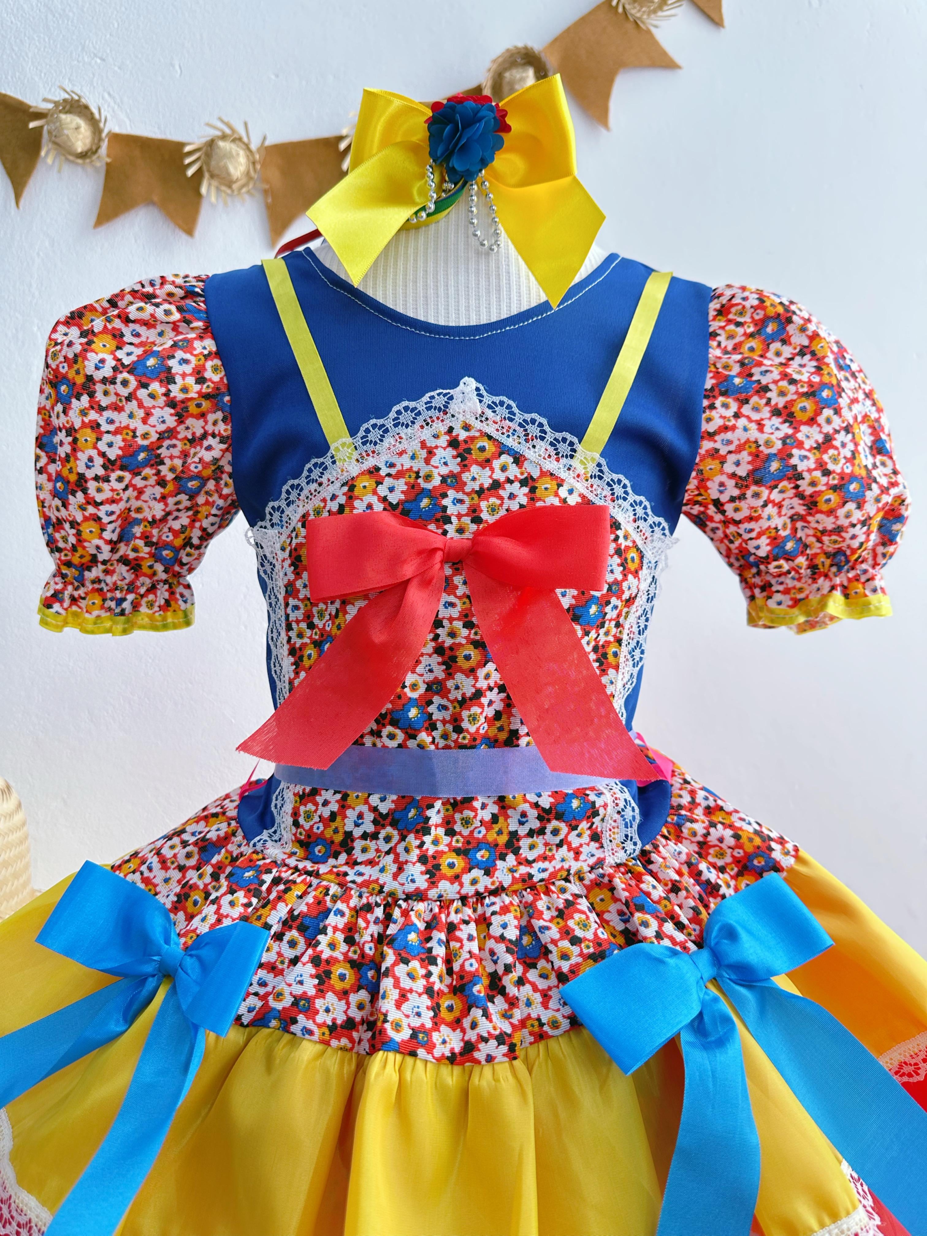 Fantasia Infantil Junino Vermelho e Azul Com Flores Coloridas