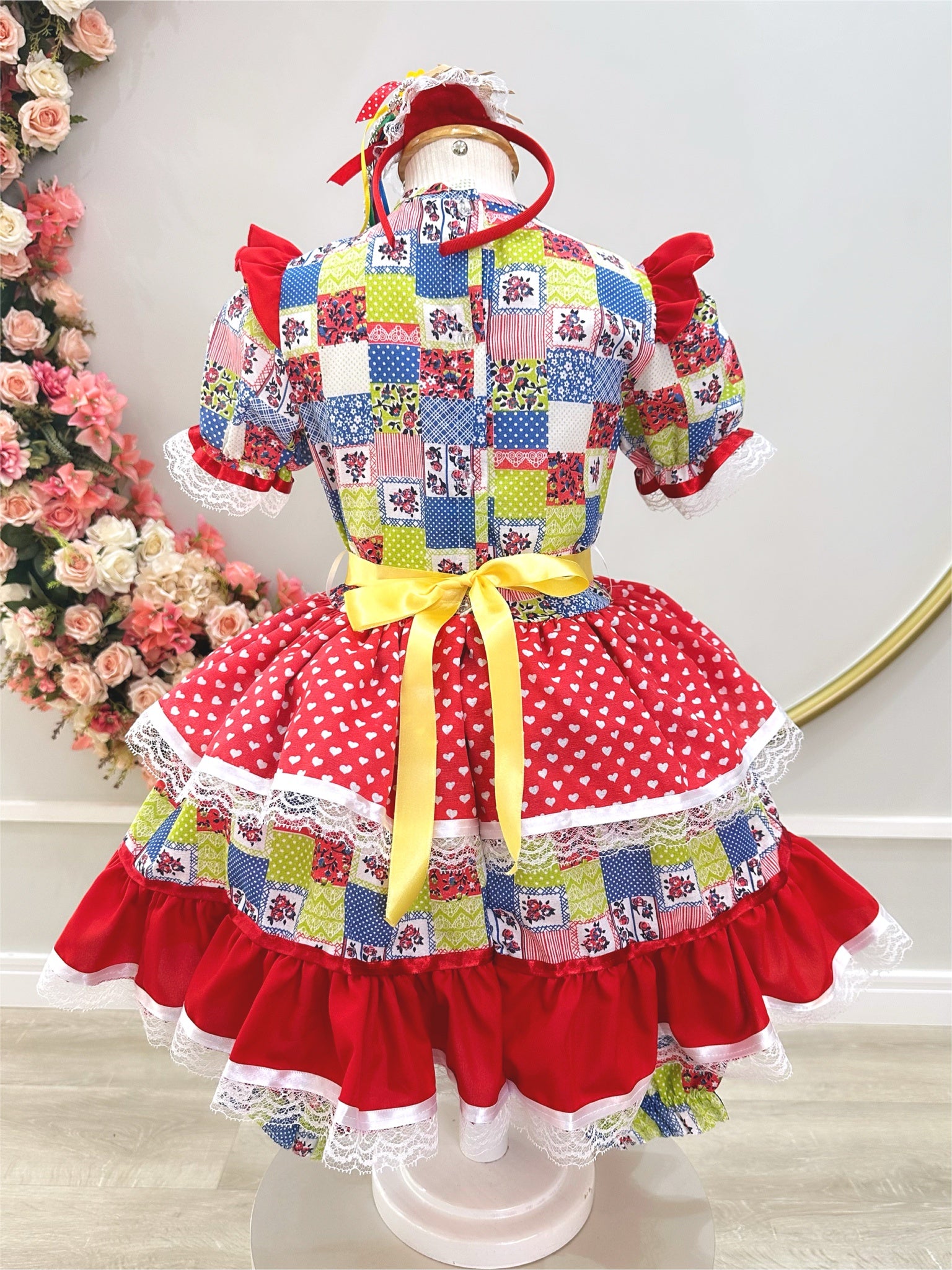 Vestido Infantil Junino Caipira Colorido Estampa Corações