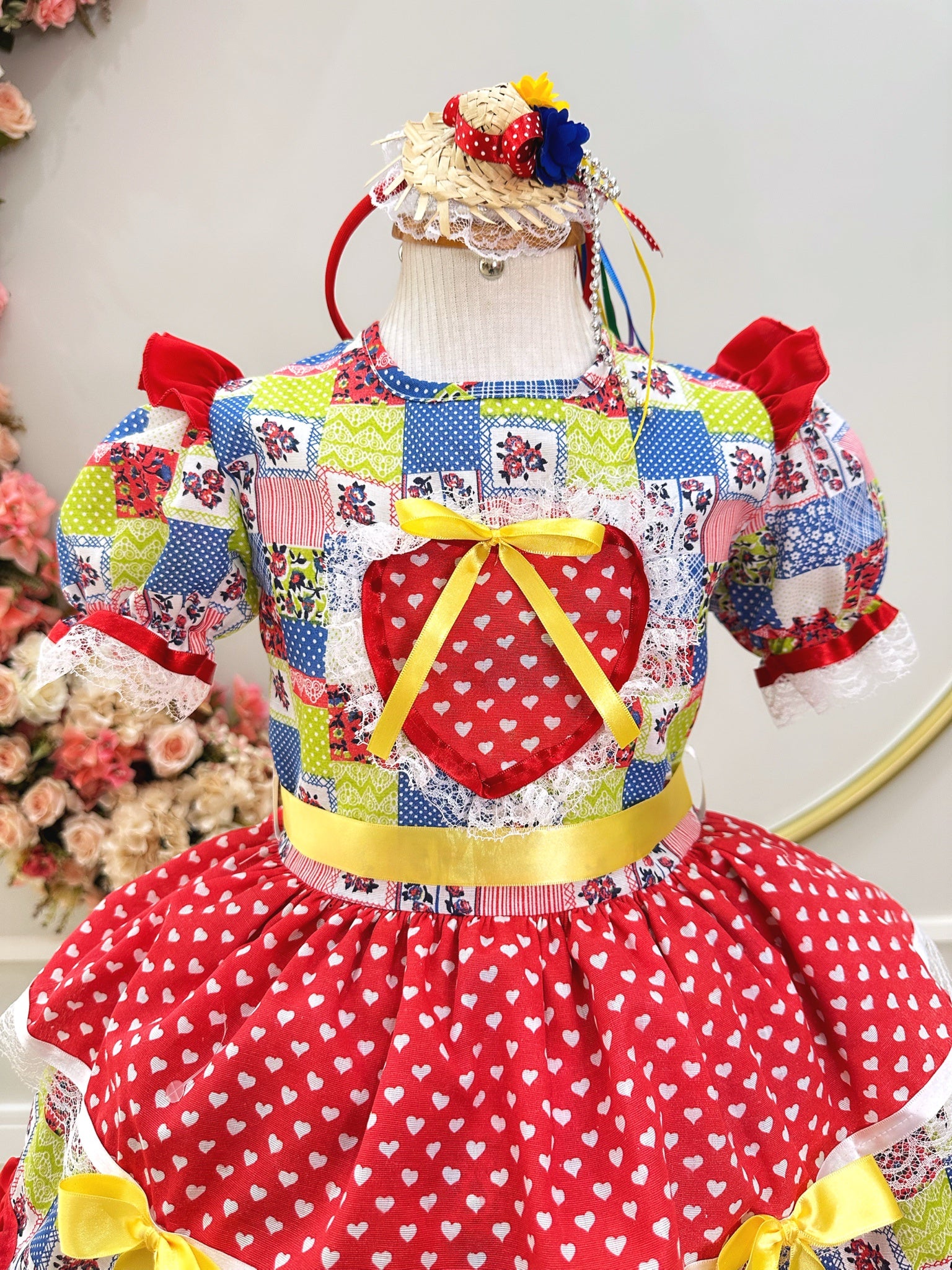 Vestido Infantil Junino Caipira Colorido Estampa Corações