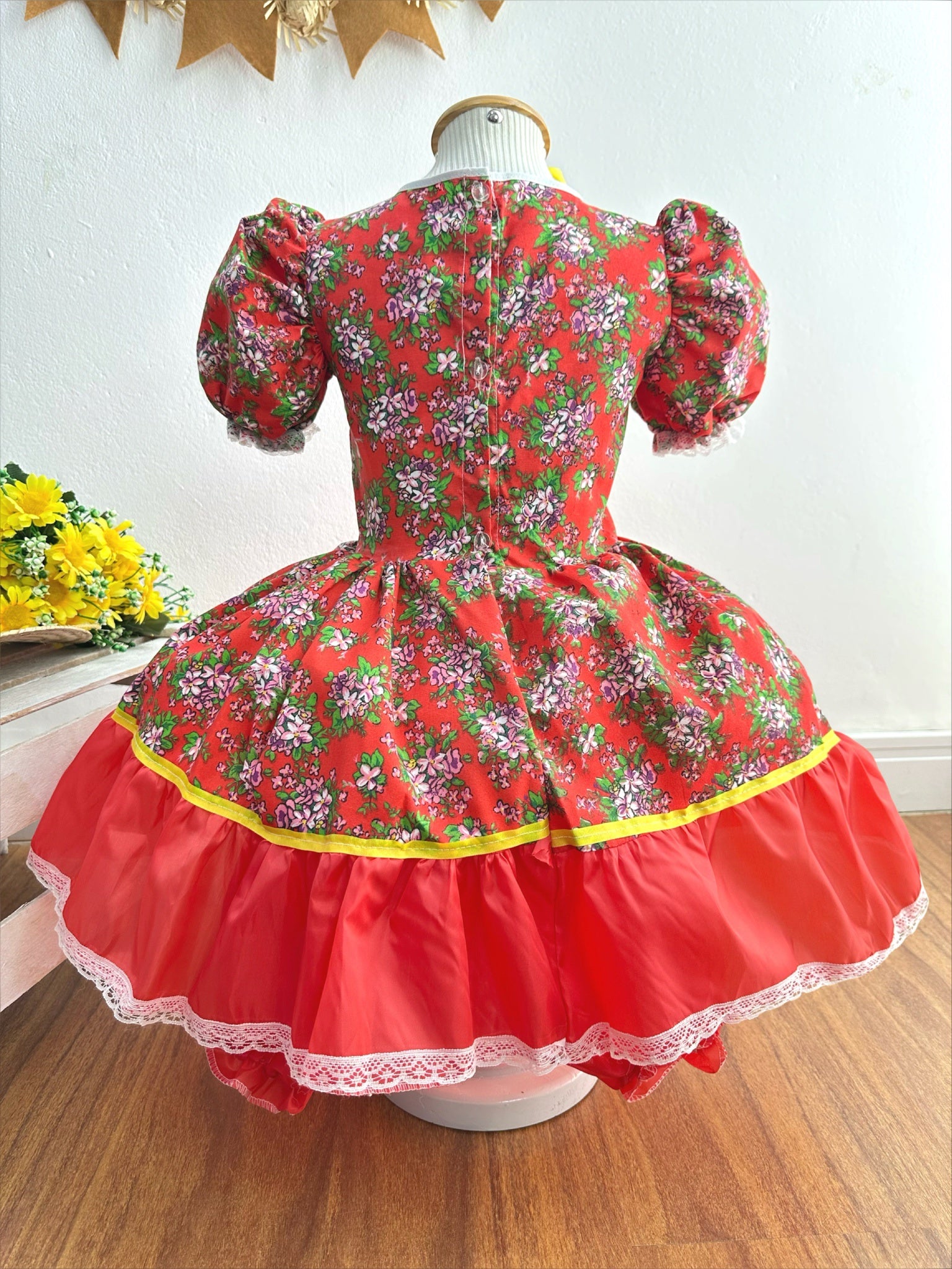 Vestido Infantil Junino Caipira Vermelho Florzinhas Coloridas