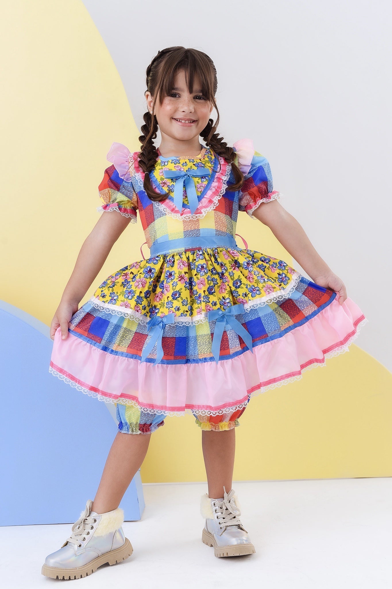 Fantasia Infantil Junino Colorido Com Estampa de Florzinhas